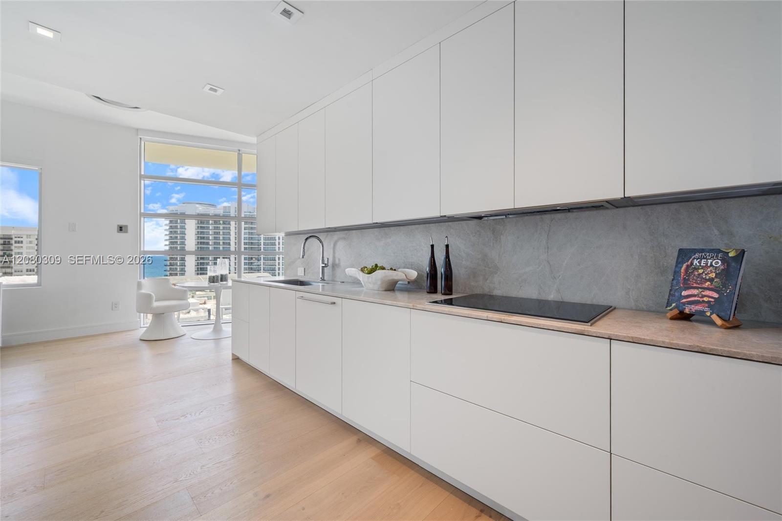 6101 Aqua Ave Unit: PH11A