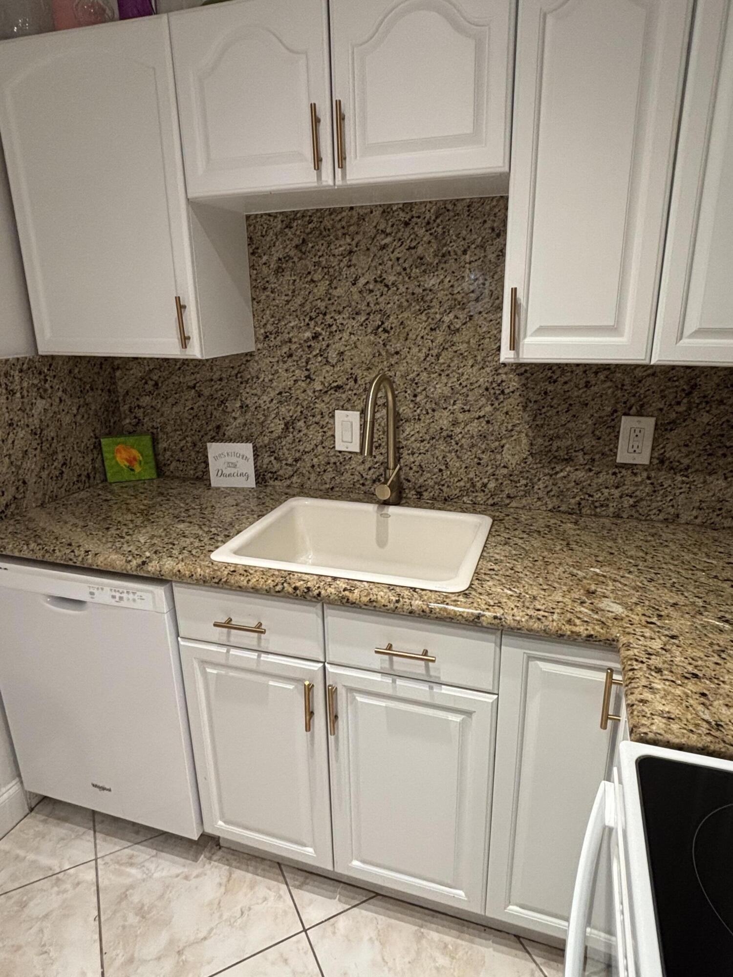 510 Prosperity Farms Road 8b