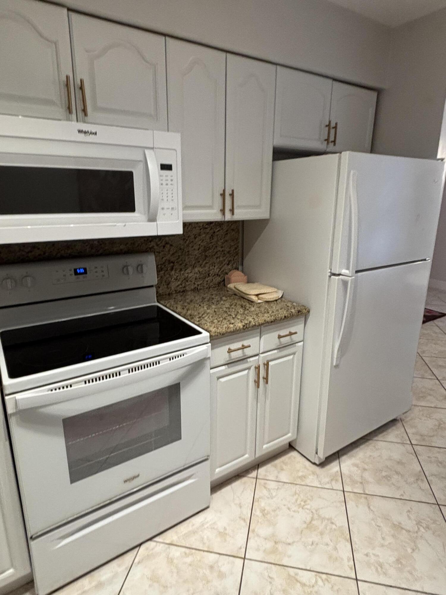 510 Prosperity Farms Road 8b