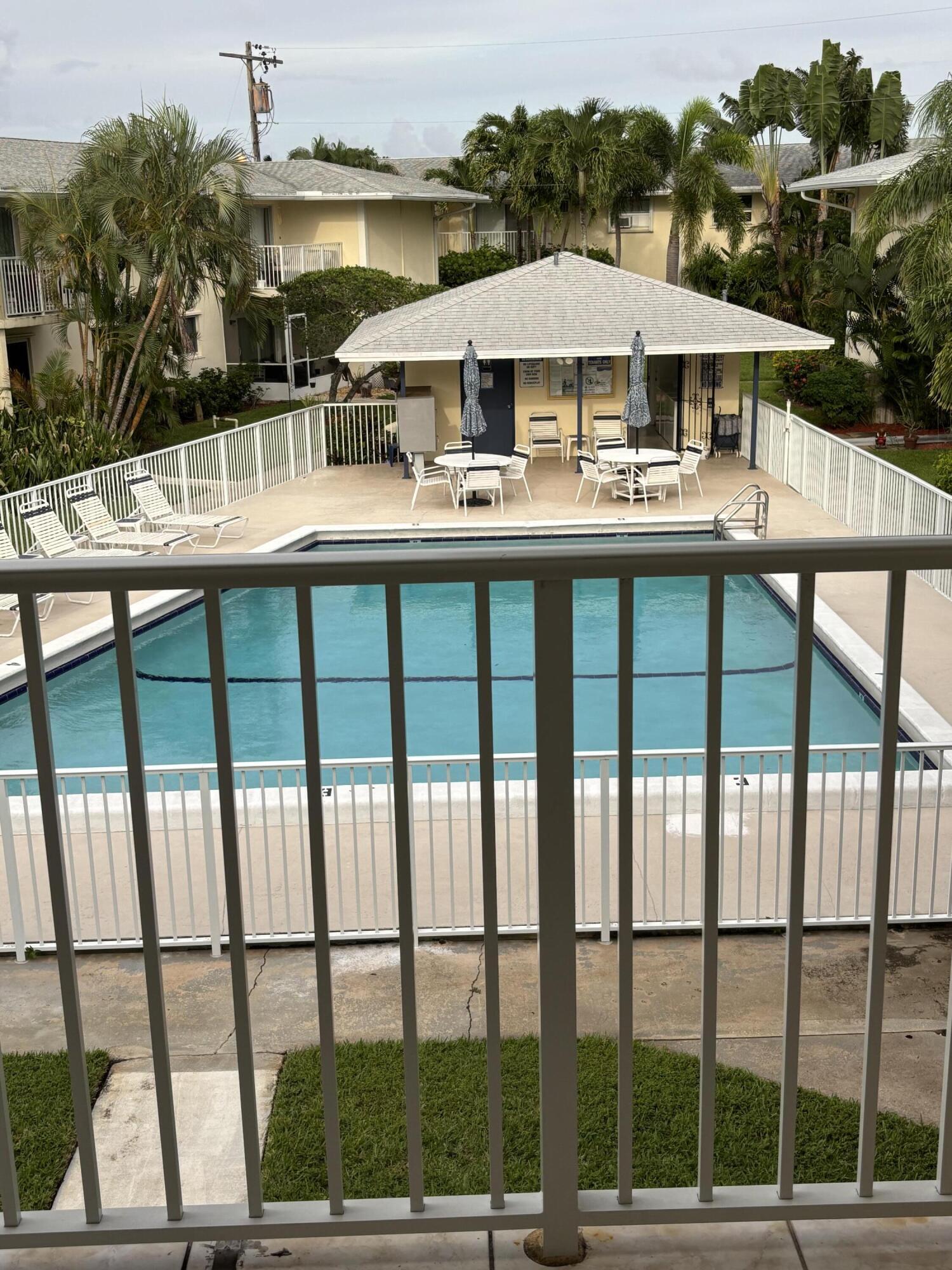 510 Prosperity Farms Road 8b