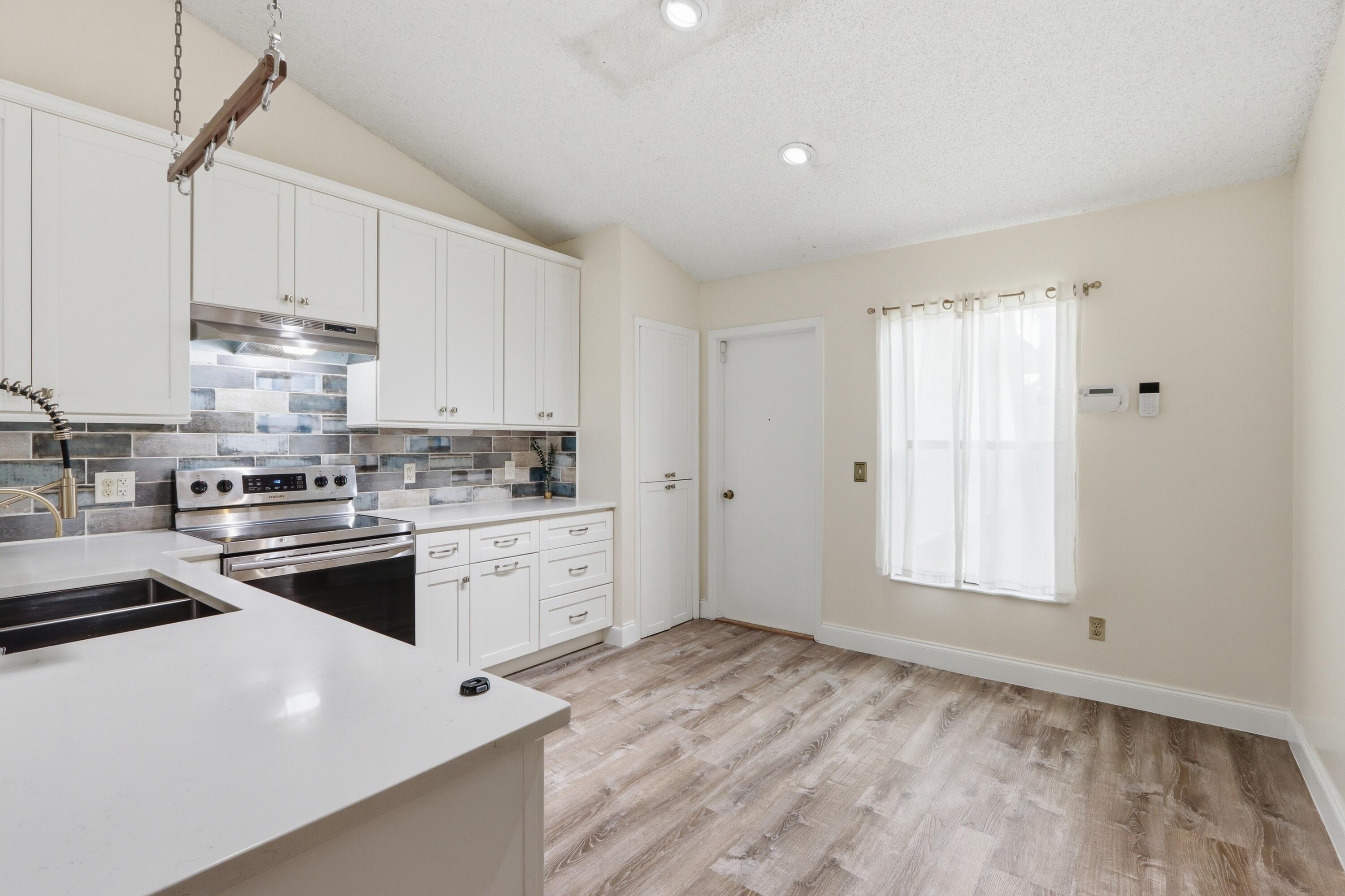 383 SE Whitmore Drive, Port St. Lucie