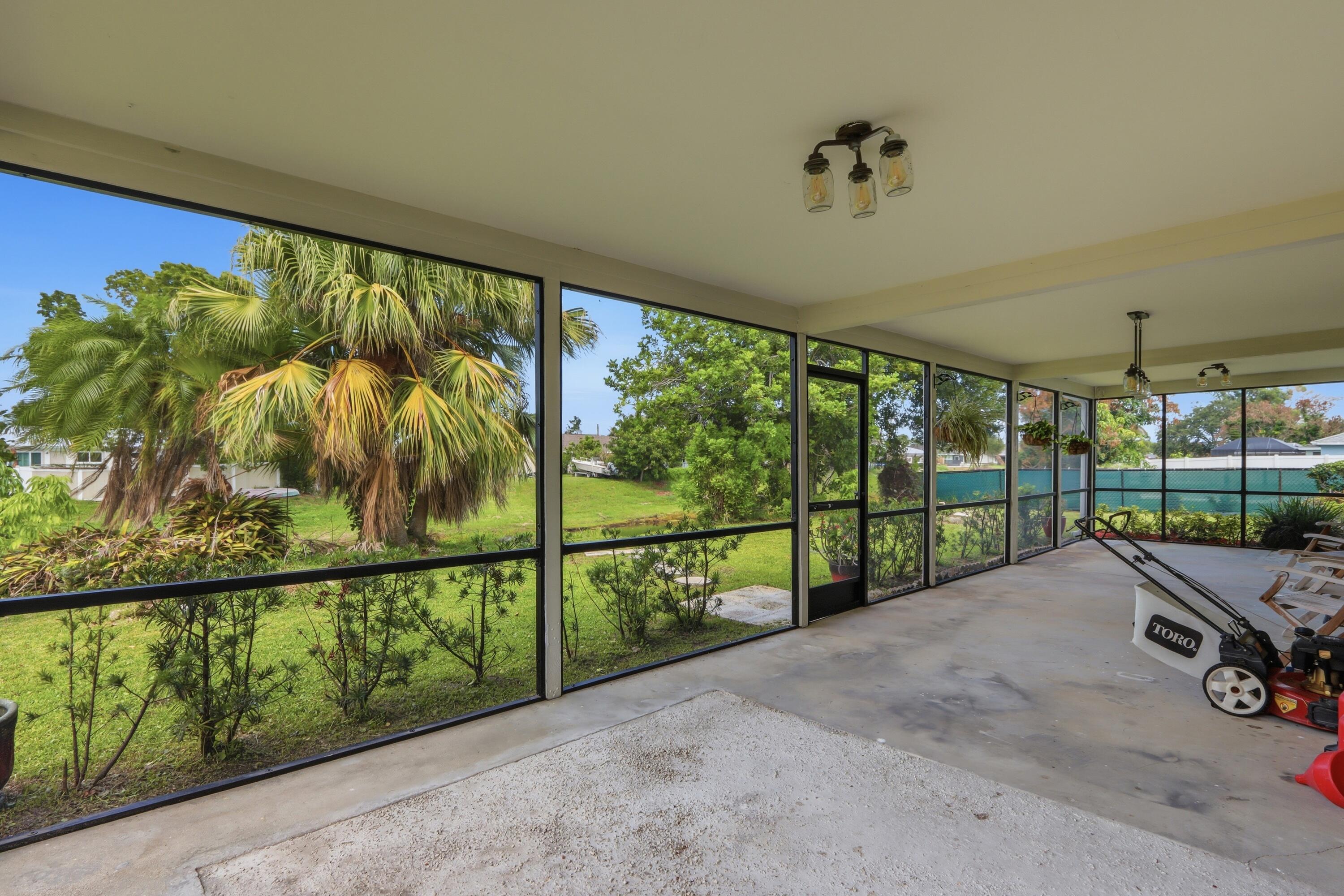 383 SE Whitmore Drive, Port St. Lucie