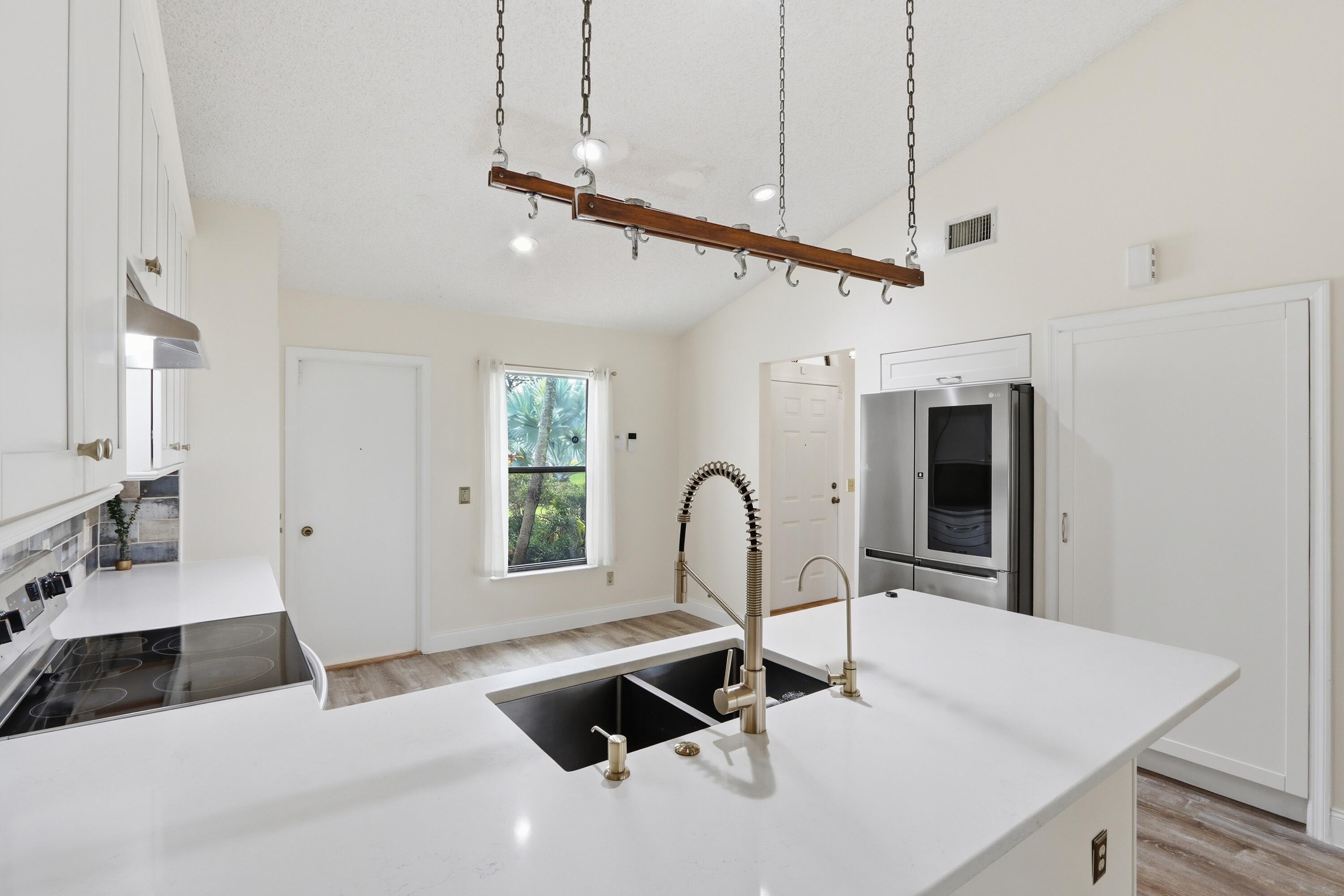 383 SE Whitmore Drive, Port St. Lucie