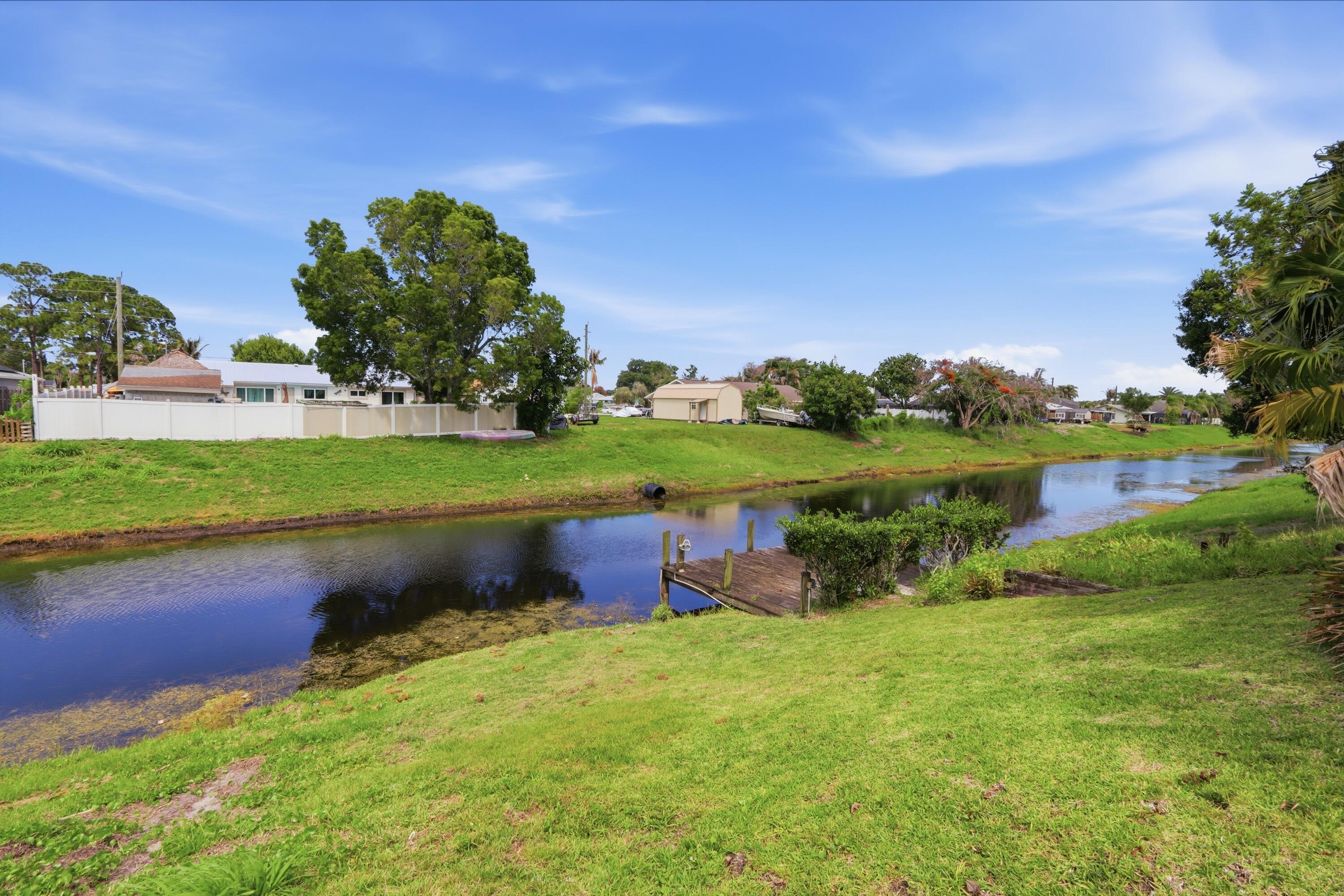 383 SE Whitmore Drive, Port St. Lucie