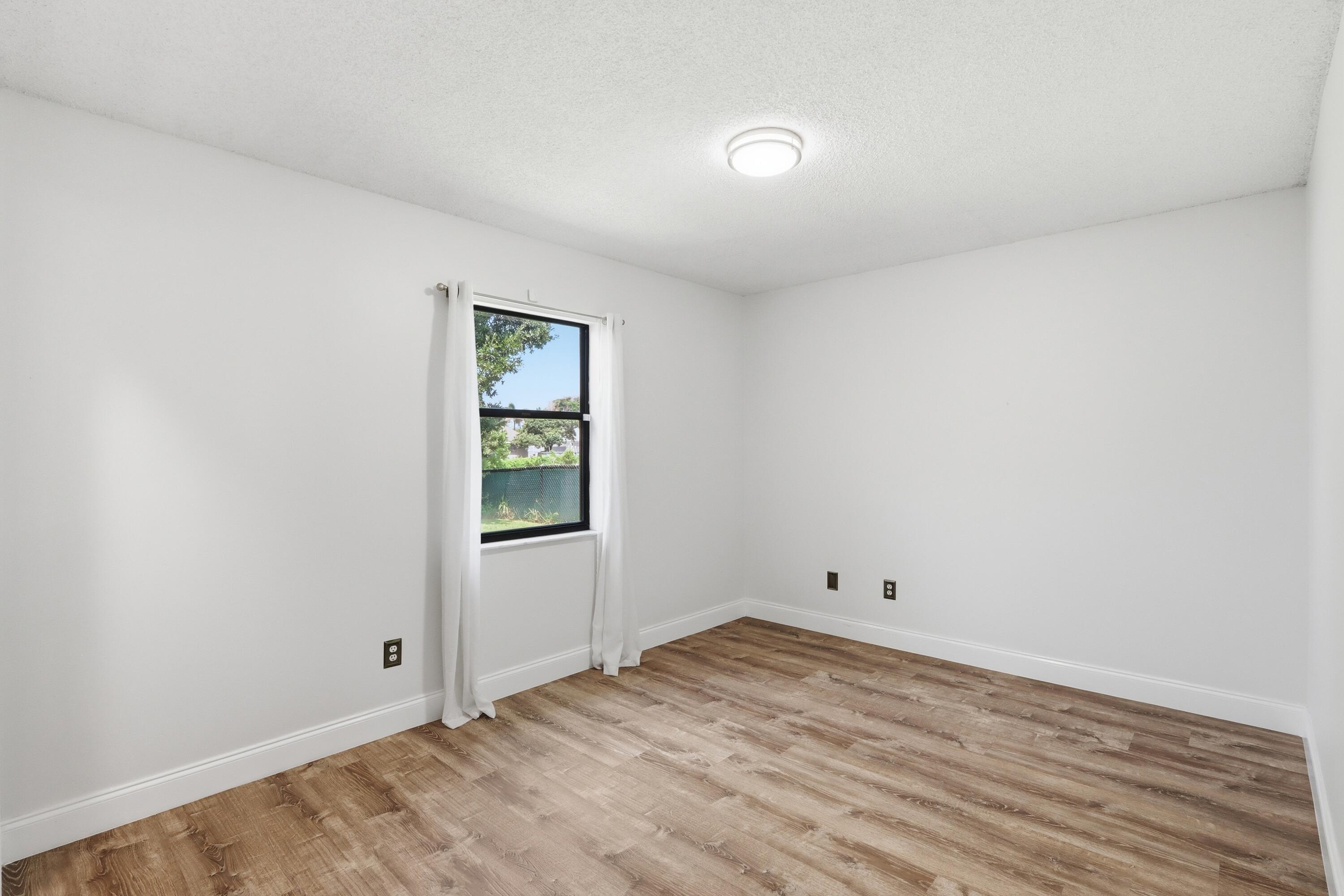 383 SE Whitmore Drive, Port St. Lucie