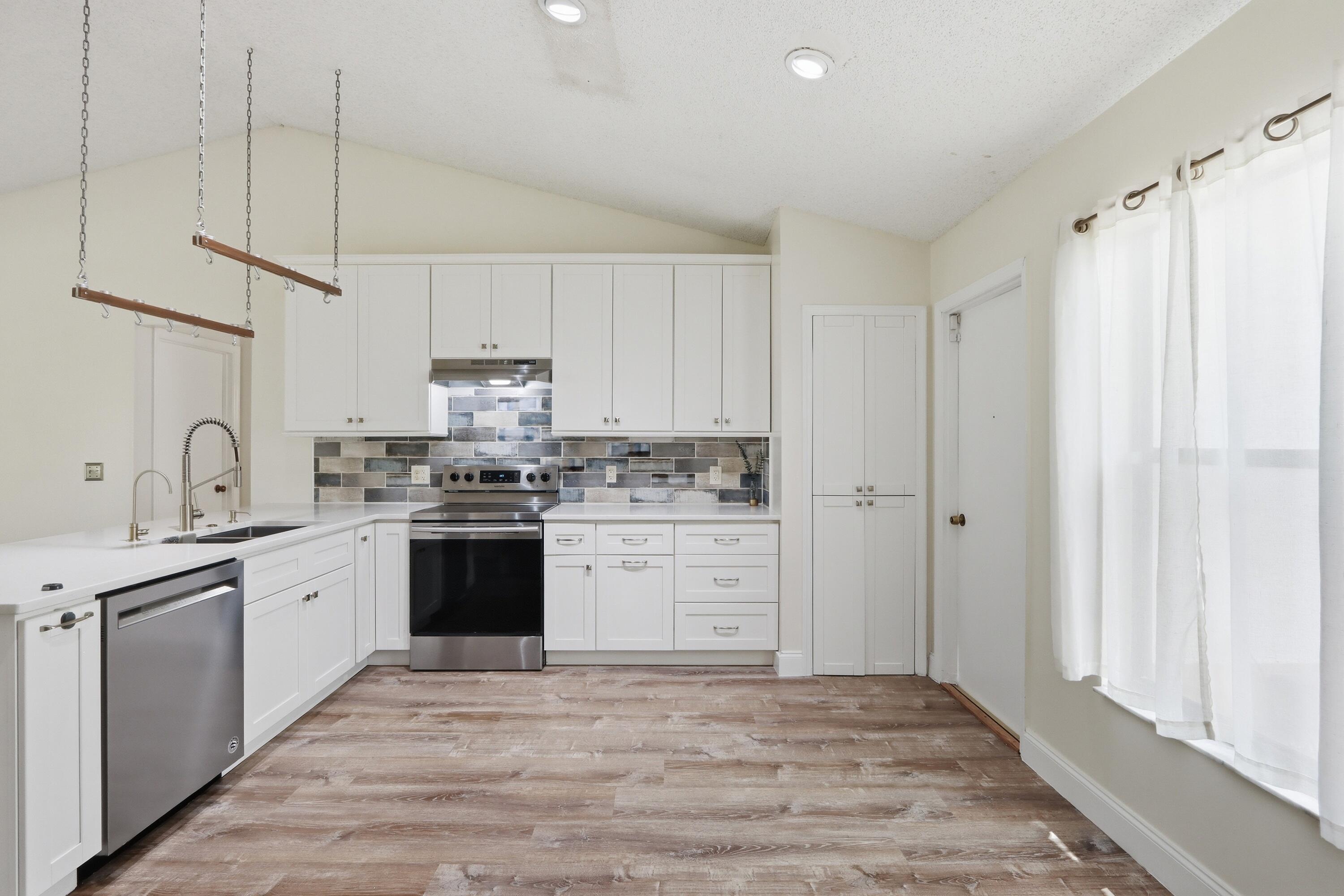 383 SE Whitmore Drive, Port St. Lucie
