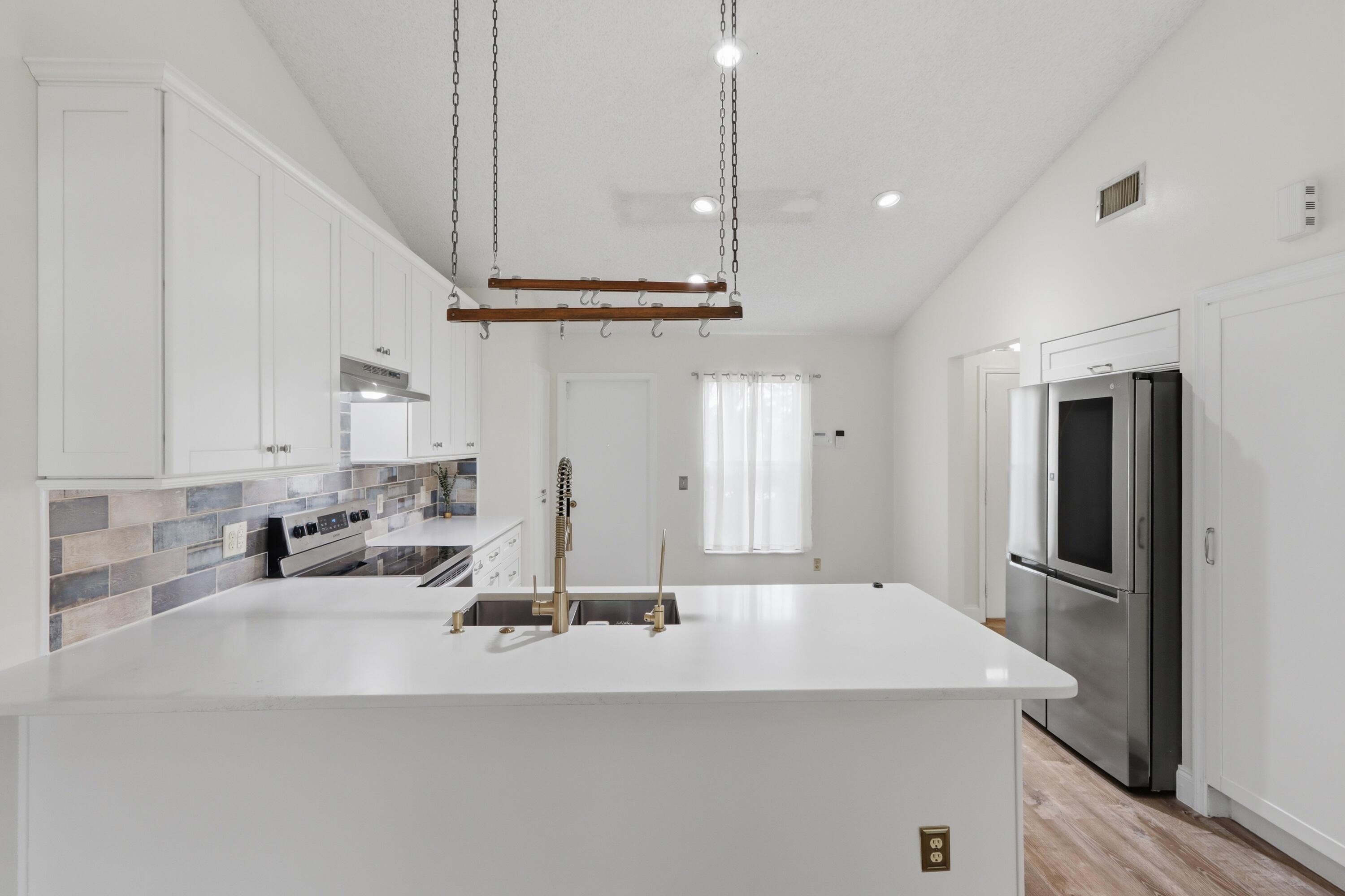 383 SE Whitmore Drive, Port St. Lucie