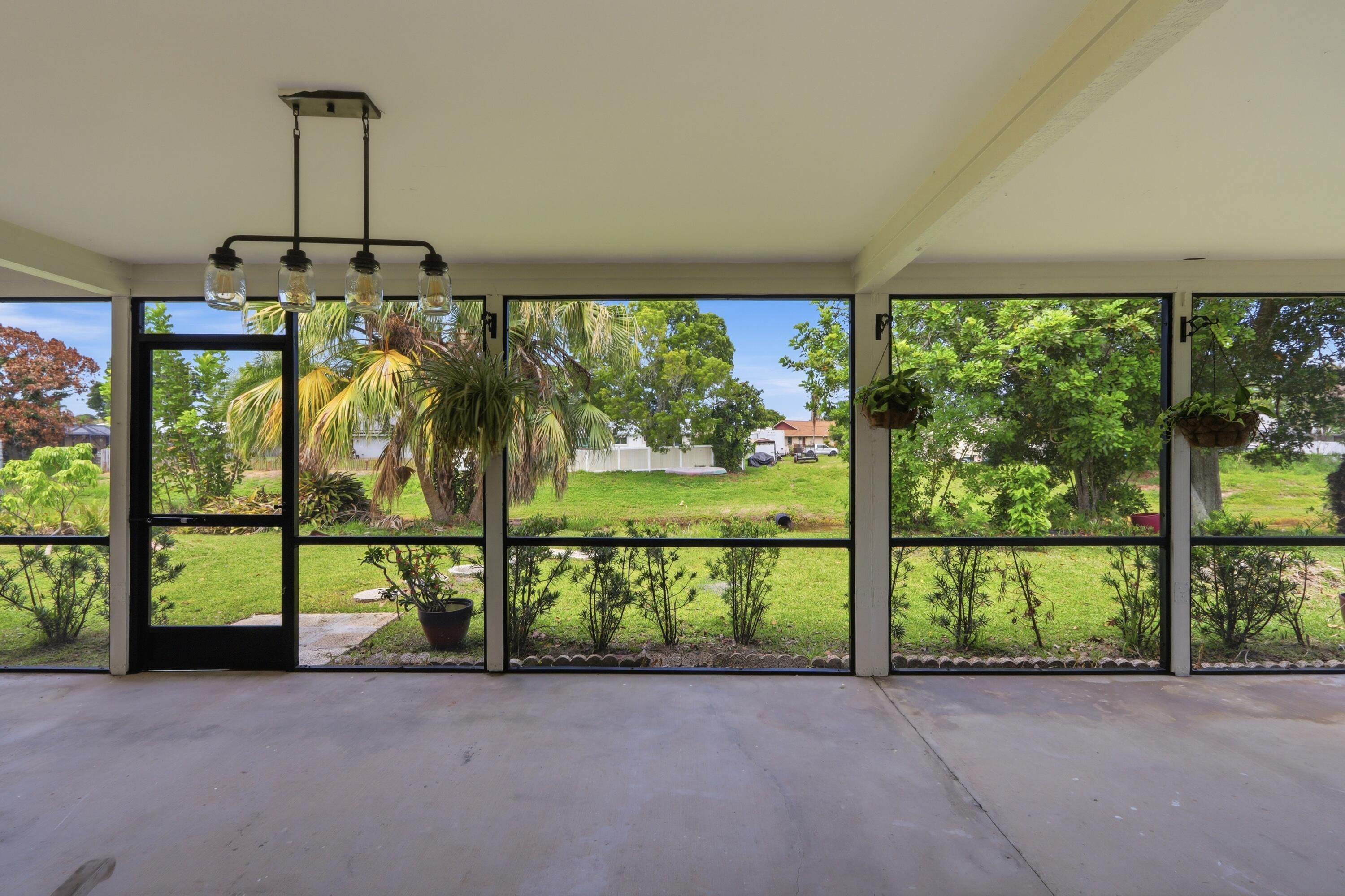383 SE Whitmore Drive, Port St. Lucie