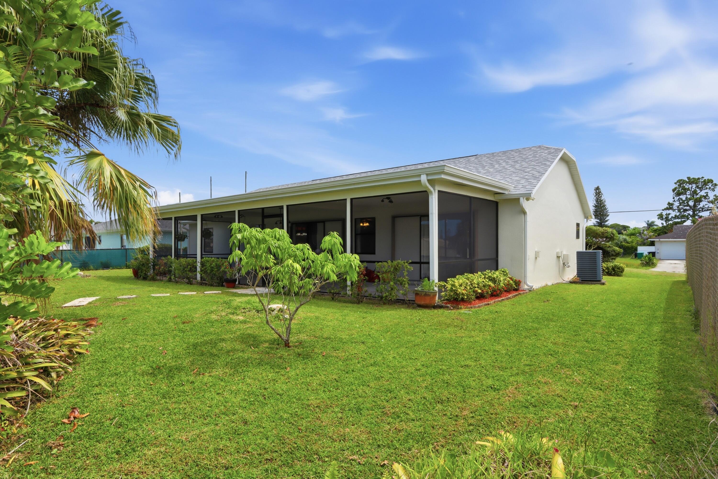 383 SE Whitmore Drive, Port St. Lucie