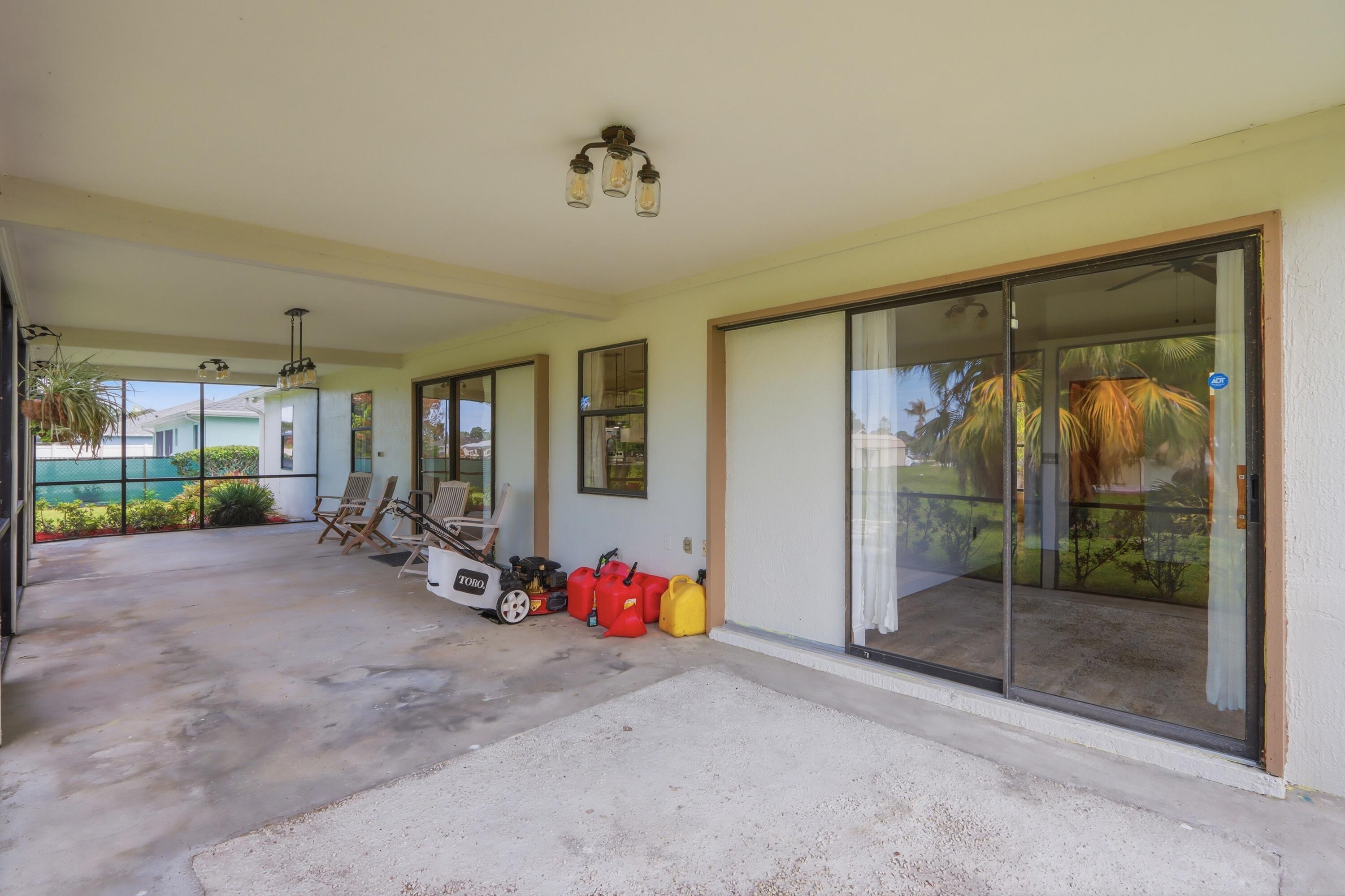 383 SE Whitmore Drive, Port St. Lucie
