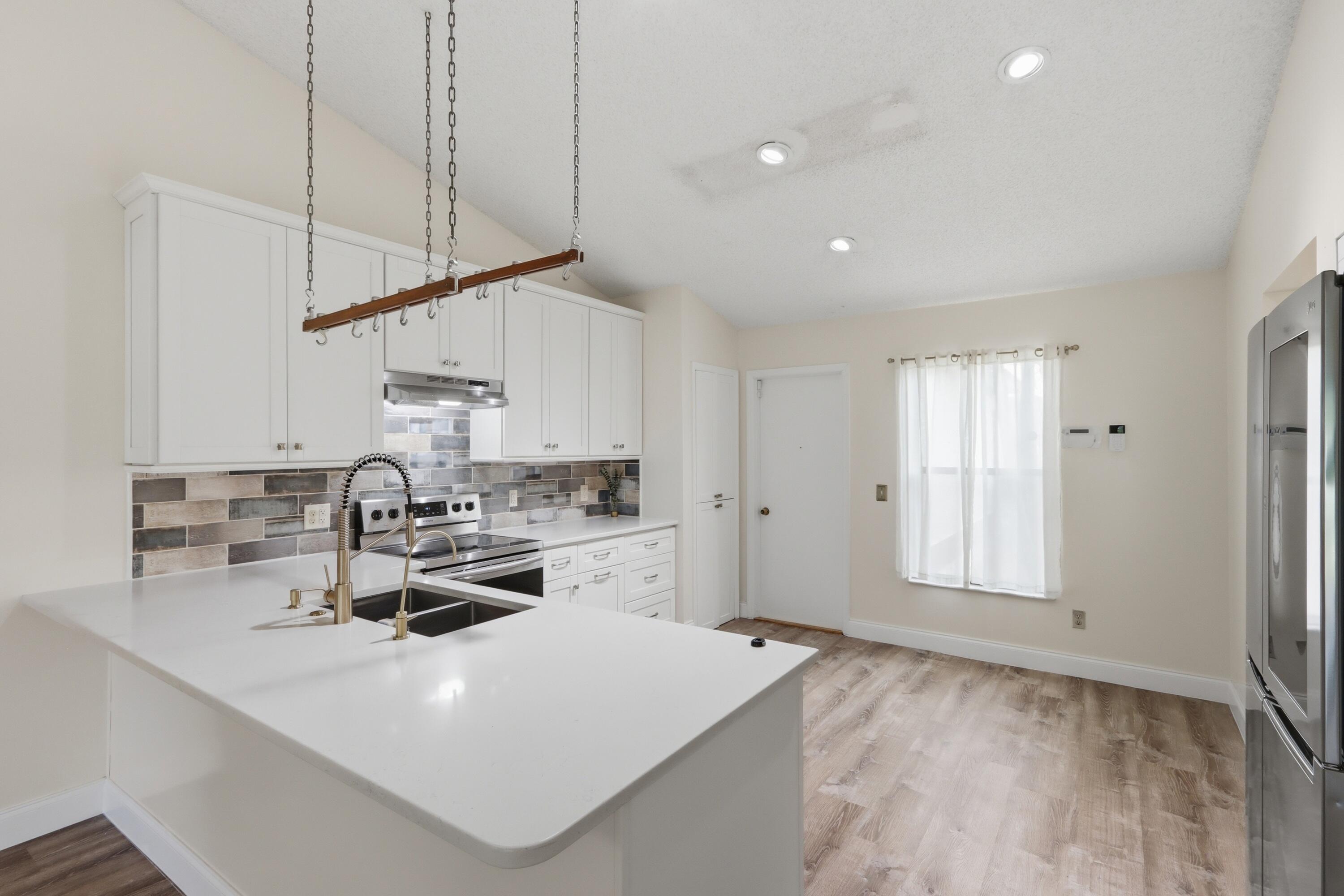 383 SE Whitmore Drive, Port St. Lucie