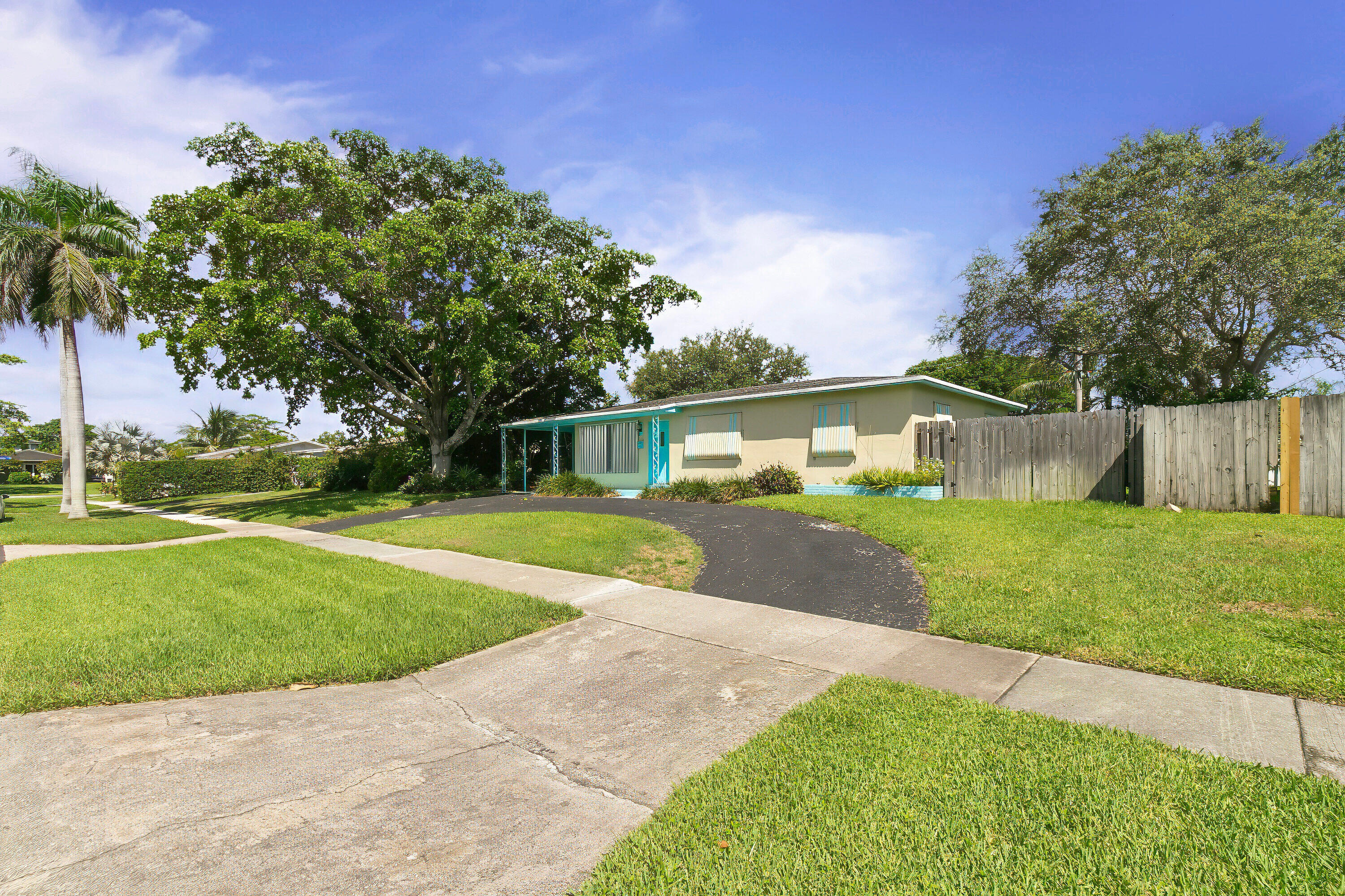 541 Ebbtide Drive