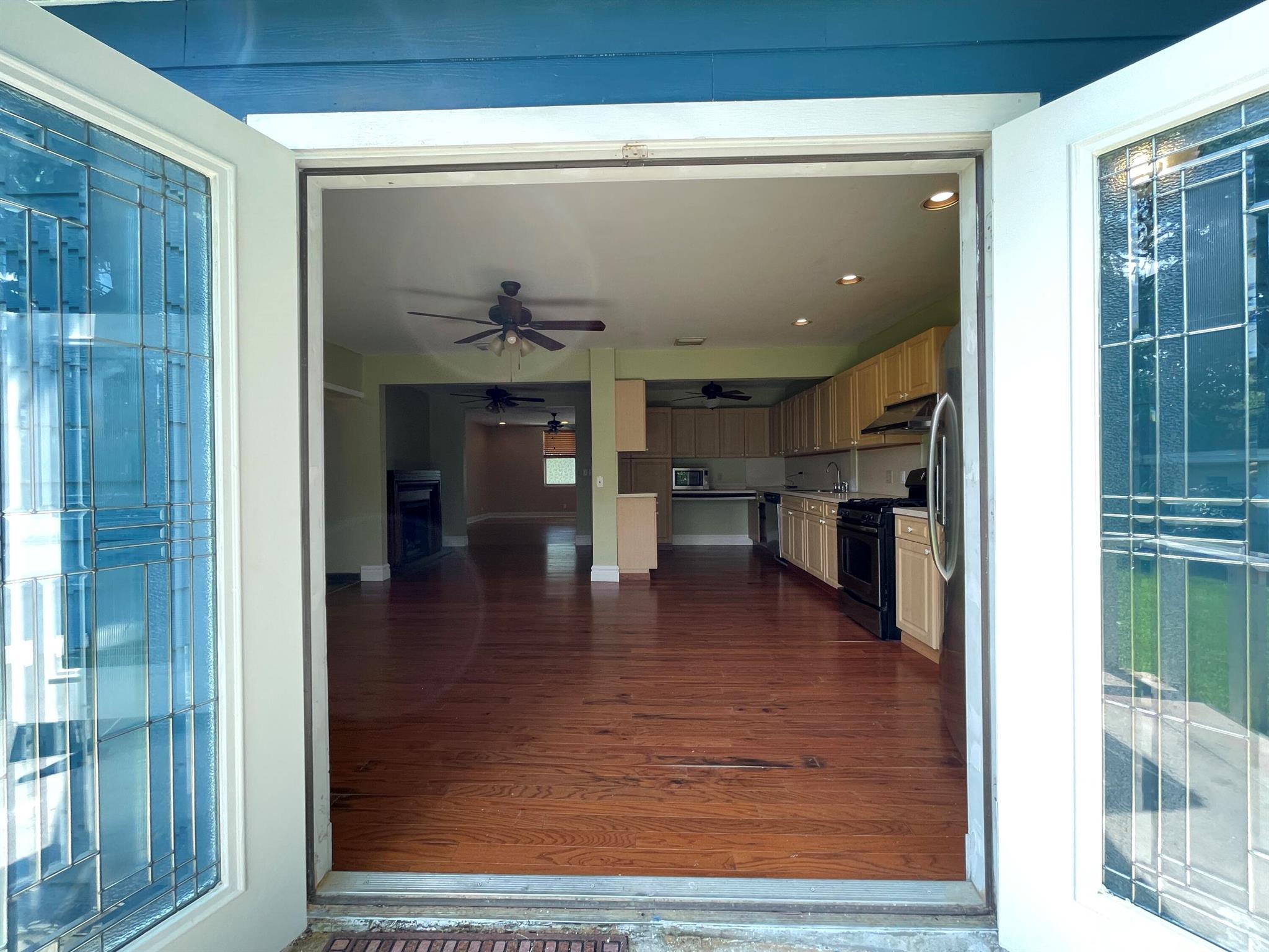 739 High Street