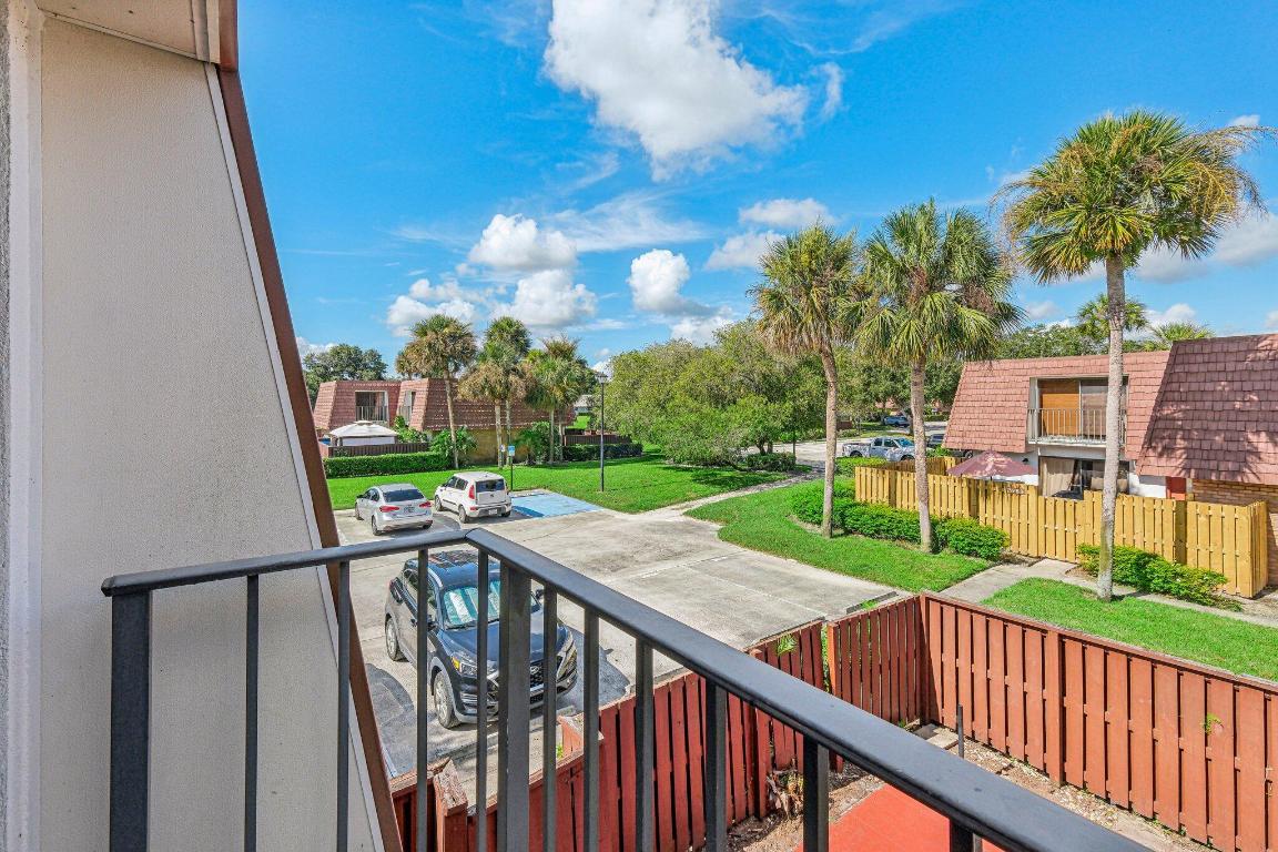 3611 SW Sunset Trace Circle