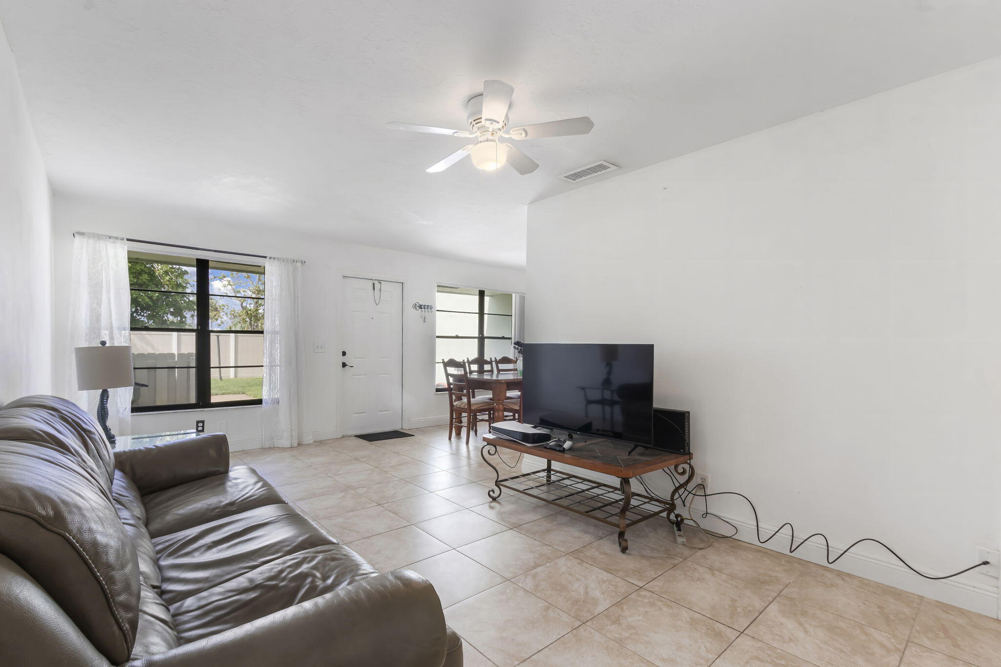 431 Lakes Boulevard 2132c