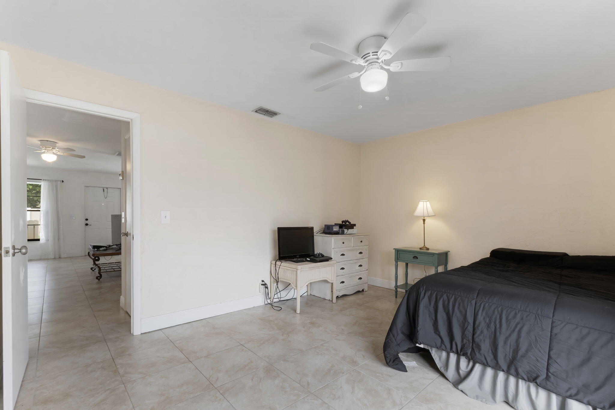 431 Lakes Boulevard 2132c