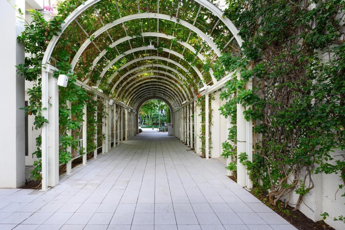 720 S Sapodilla Avenue 204