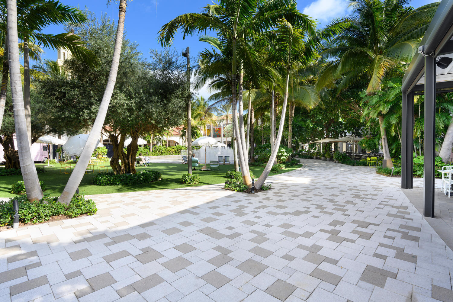 720 S Sapodilla Avenue 204