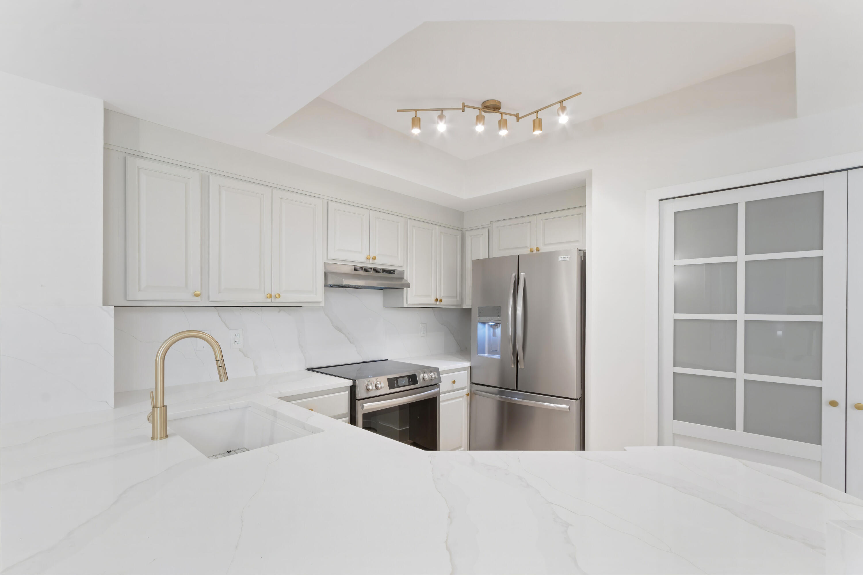 720 S Sapodilla Avenue 204