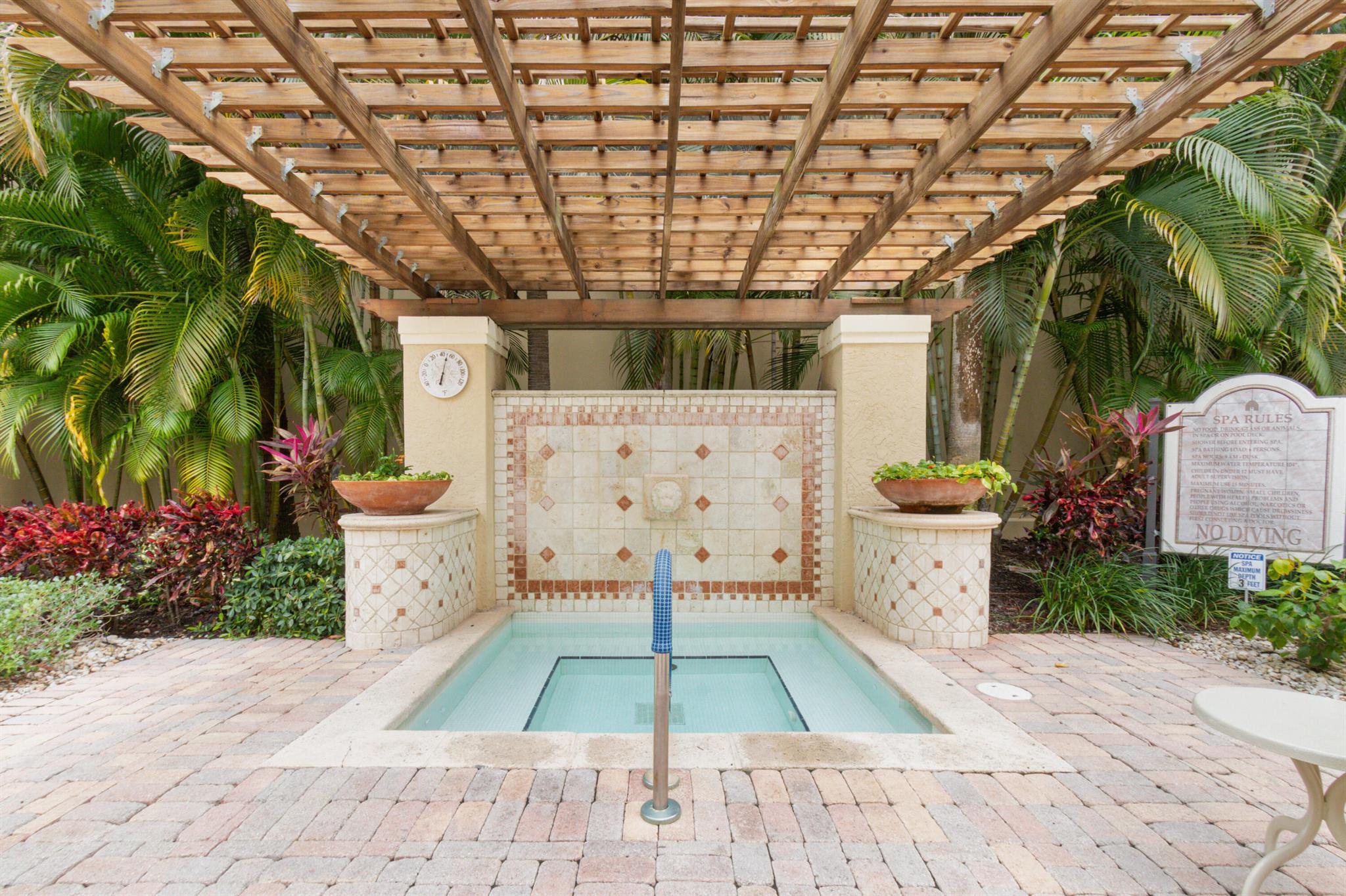 720 S Sapodilla Avenue 204