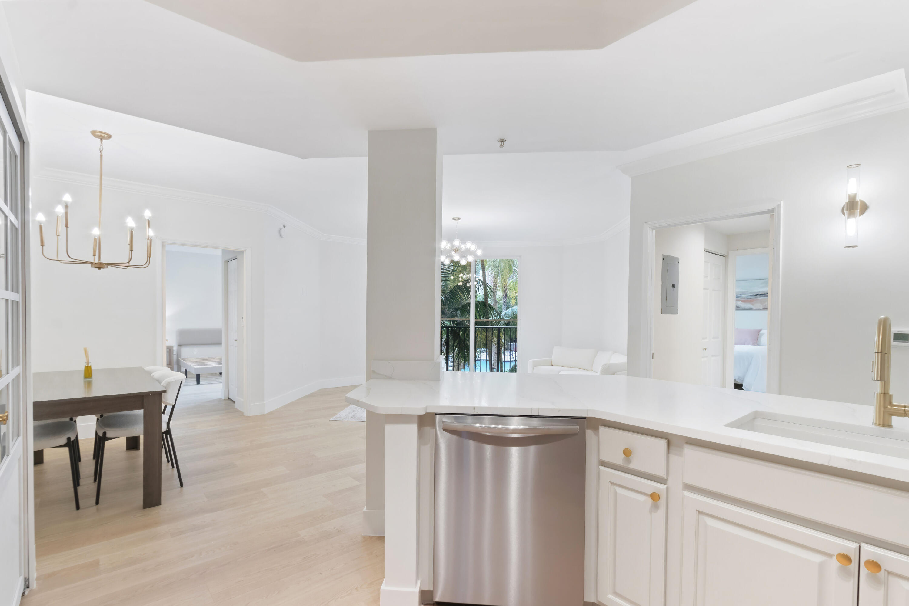 720 S Sapodilla Avenue 204