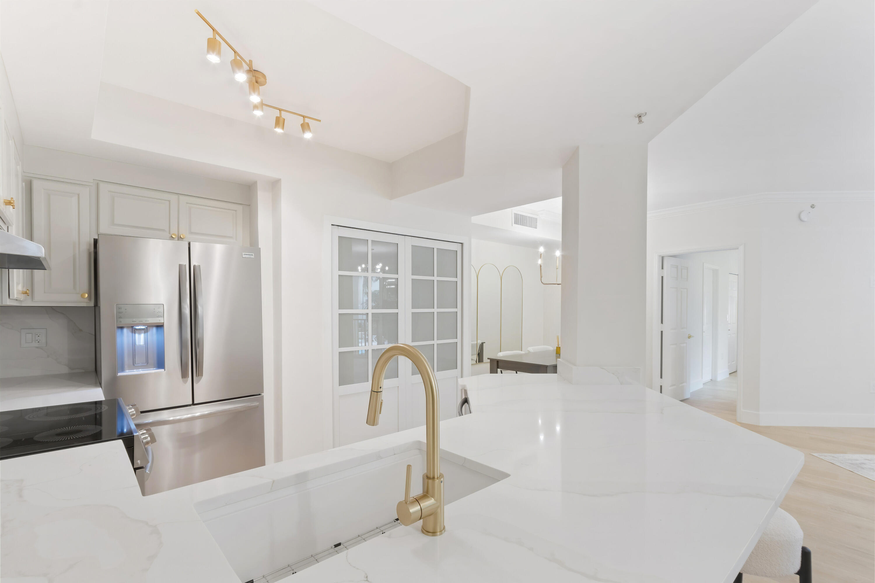 720 S Sapodilla Avenue 204