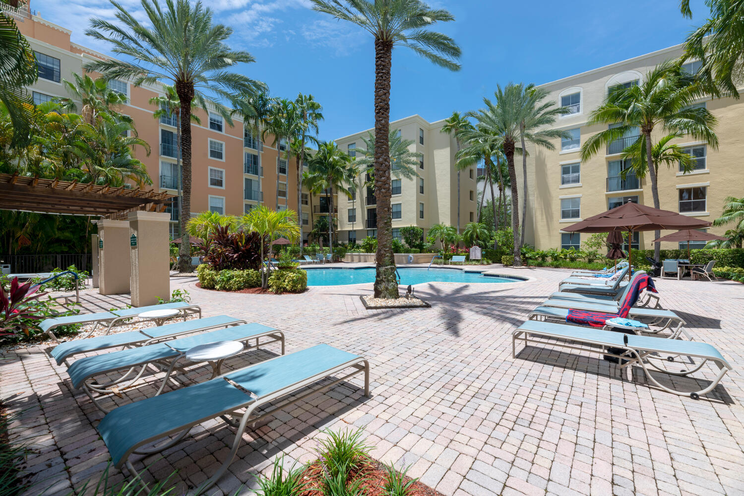 720 S Sapodilla Avenue 204
