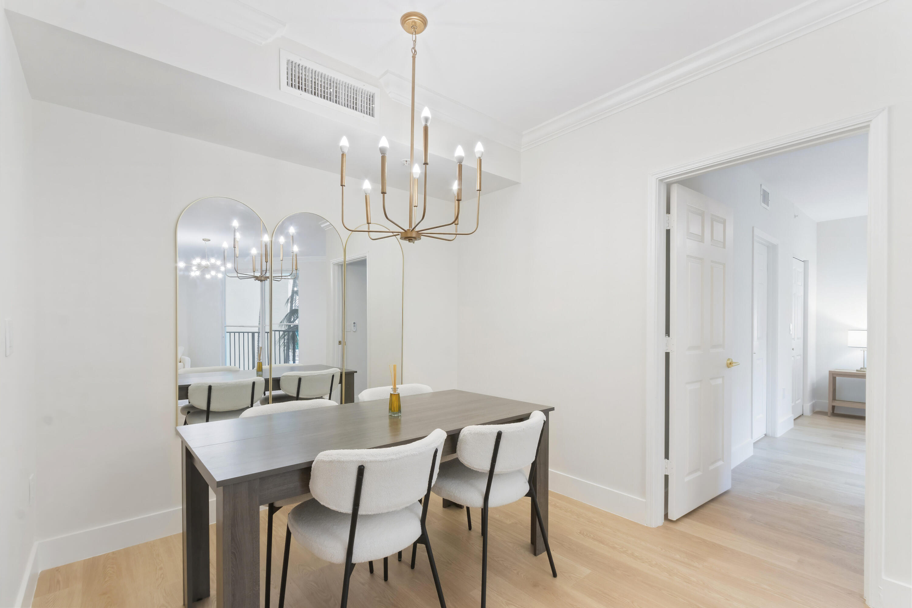 720 S Sapodilla Avenue 204