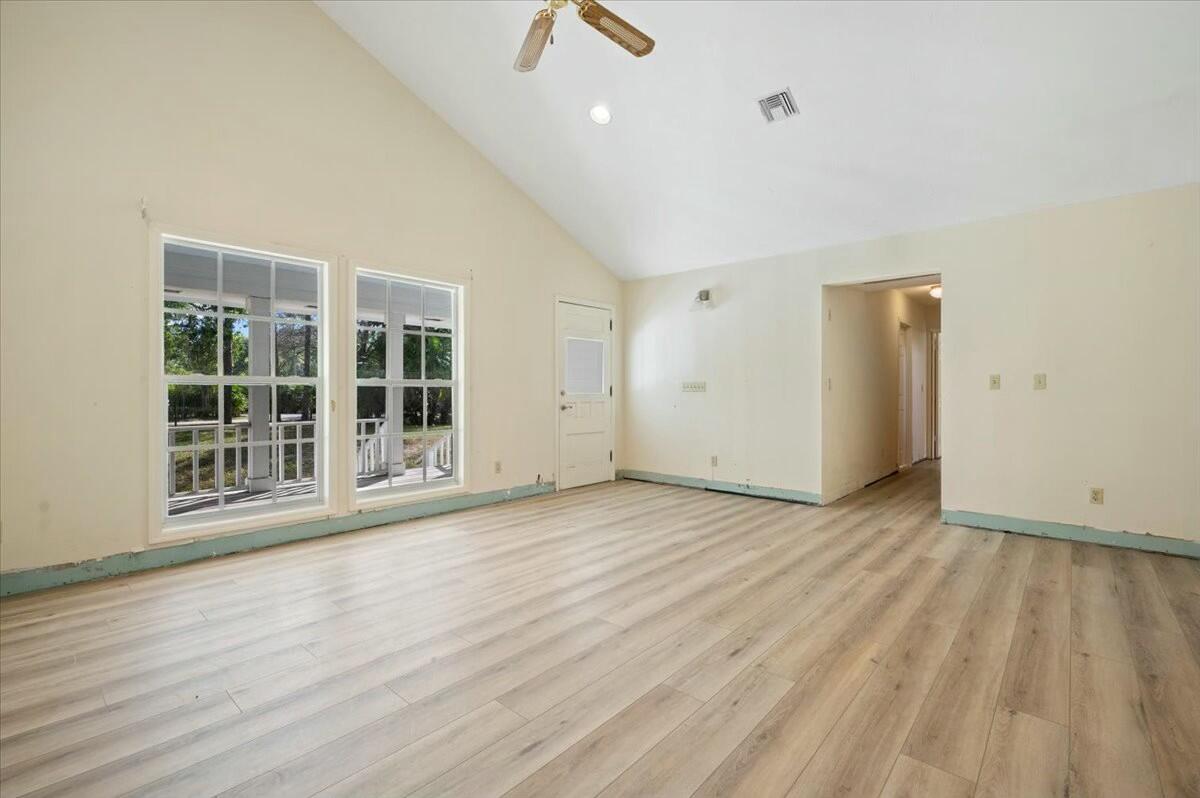 17647 112th Drive N