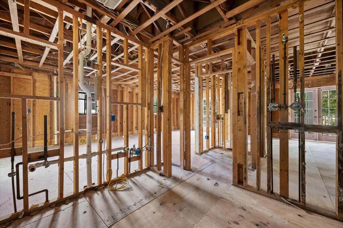 17647 112th Drive N