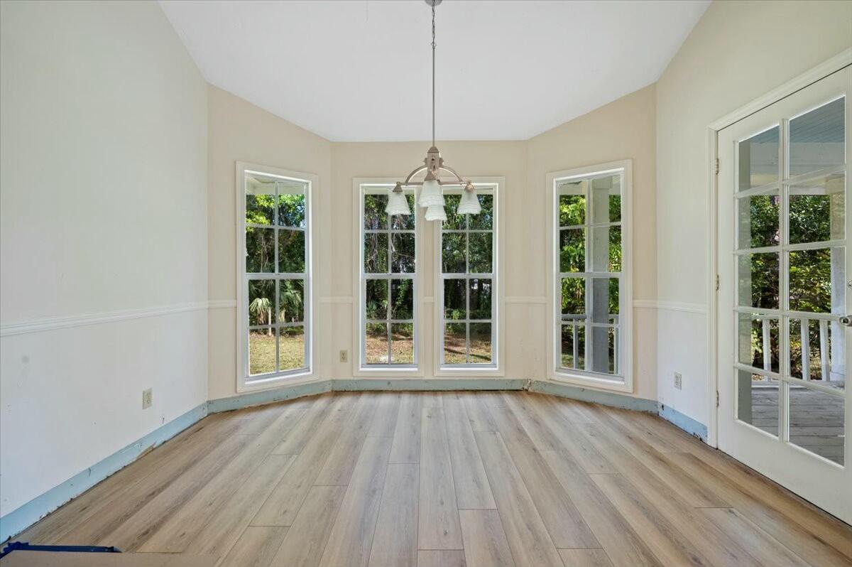17647 112th Drive N