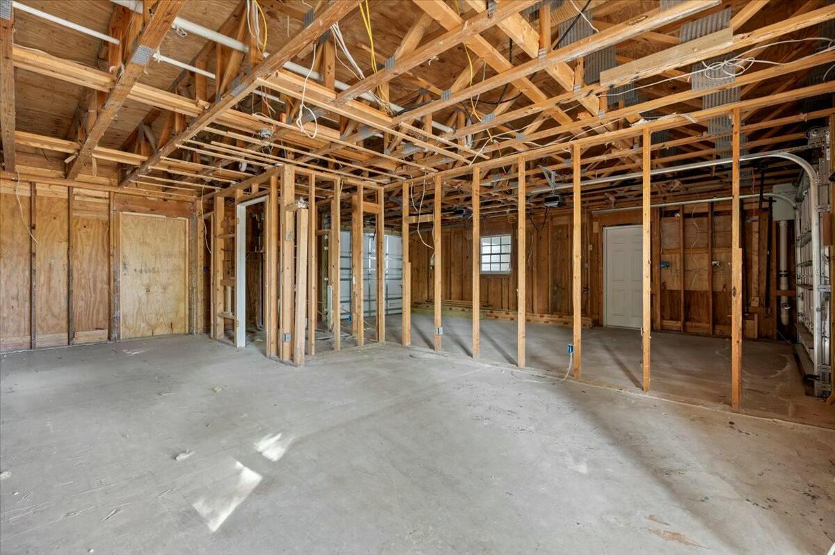 17647 112th Drive N