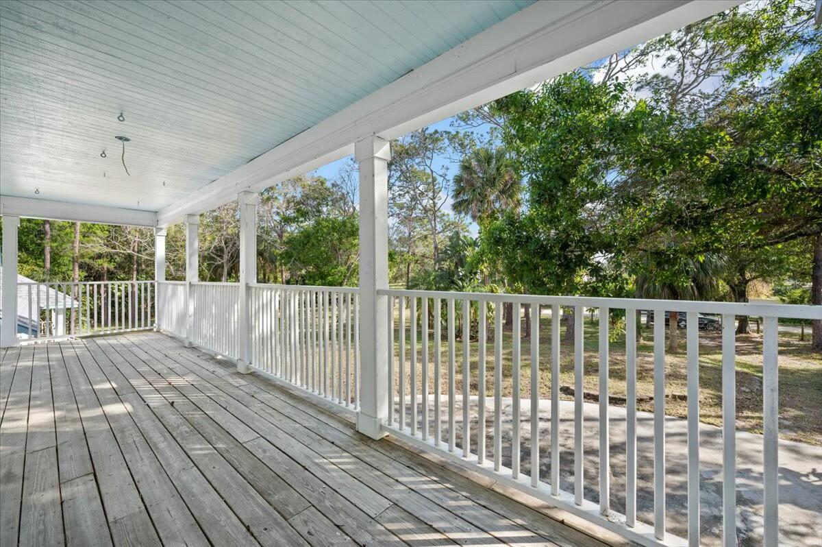 17647 112th Drive N