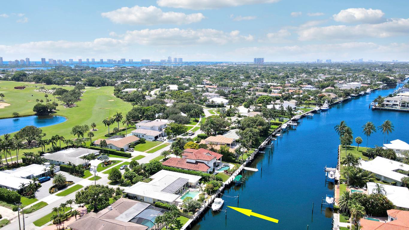 879 Country Club Drive