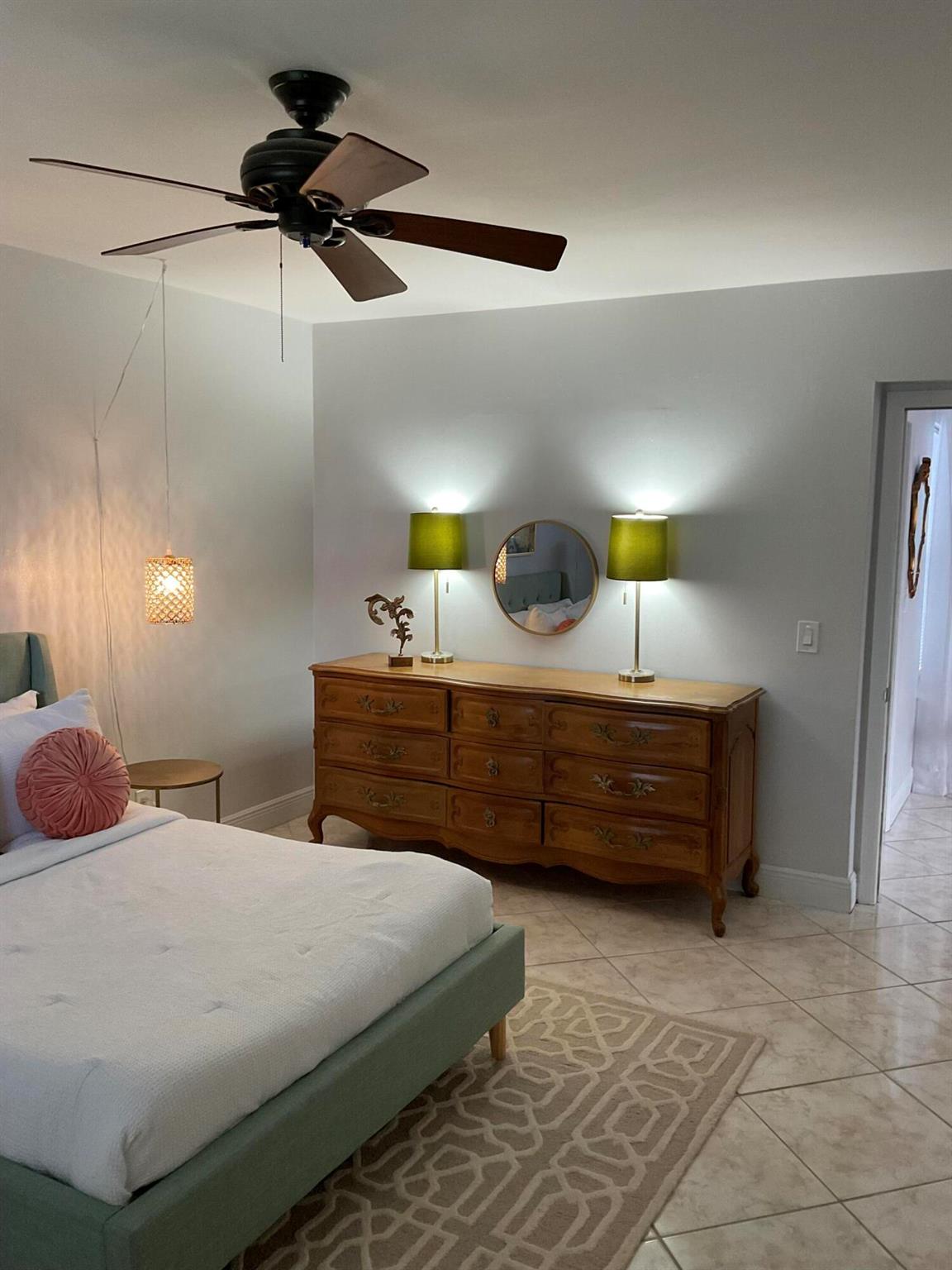 510 Prosperity Farms Road 8b
