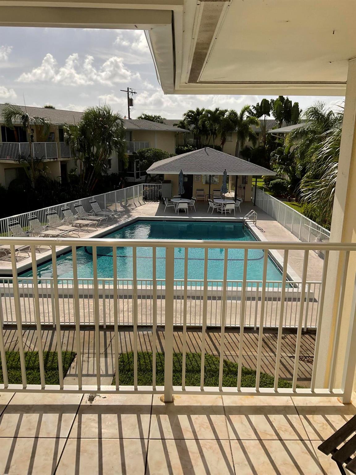 510 Prosperity Farms Road 8b