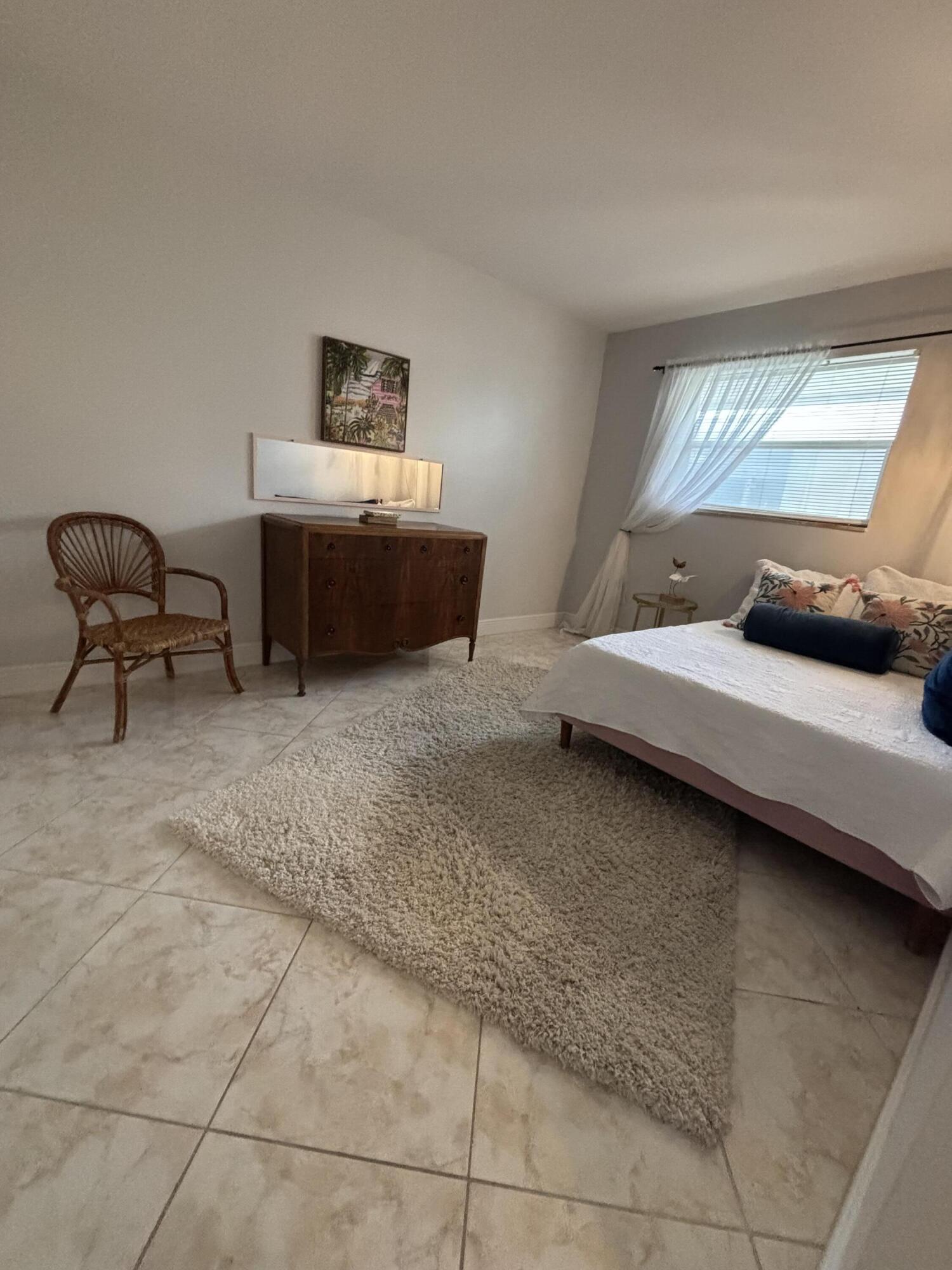 510 Prosperity Farms Road 8b