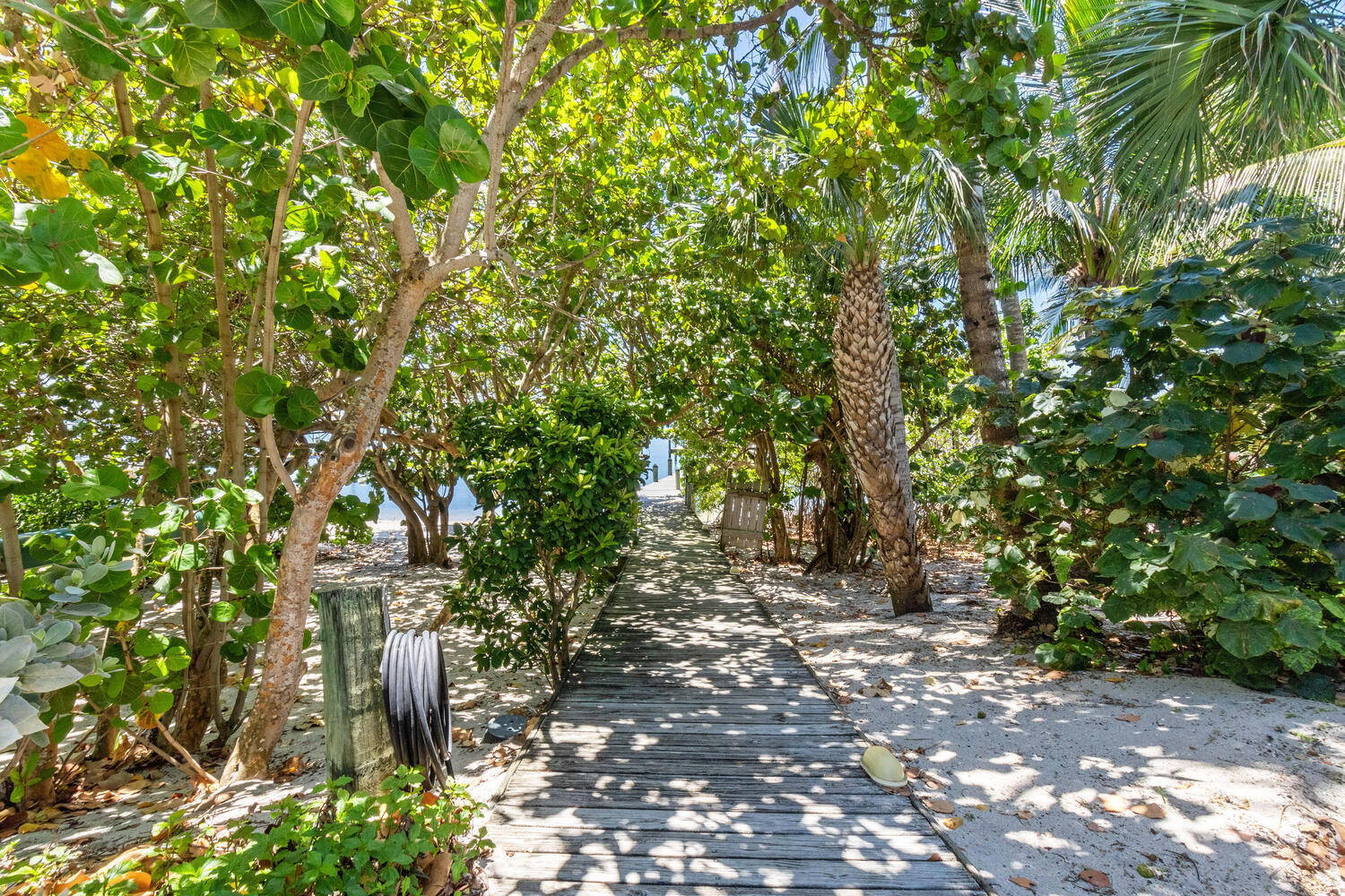 1031 SE Macarthur Boulevard