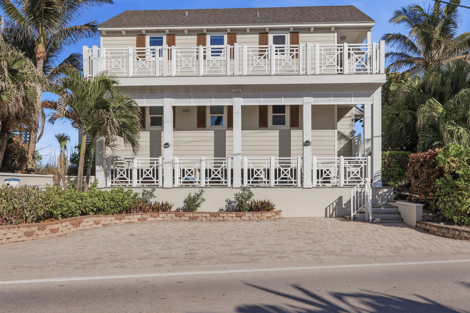 1031 SE Macarthur Boulevard