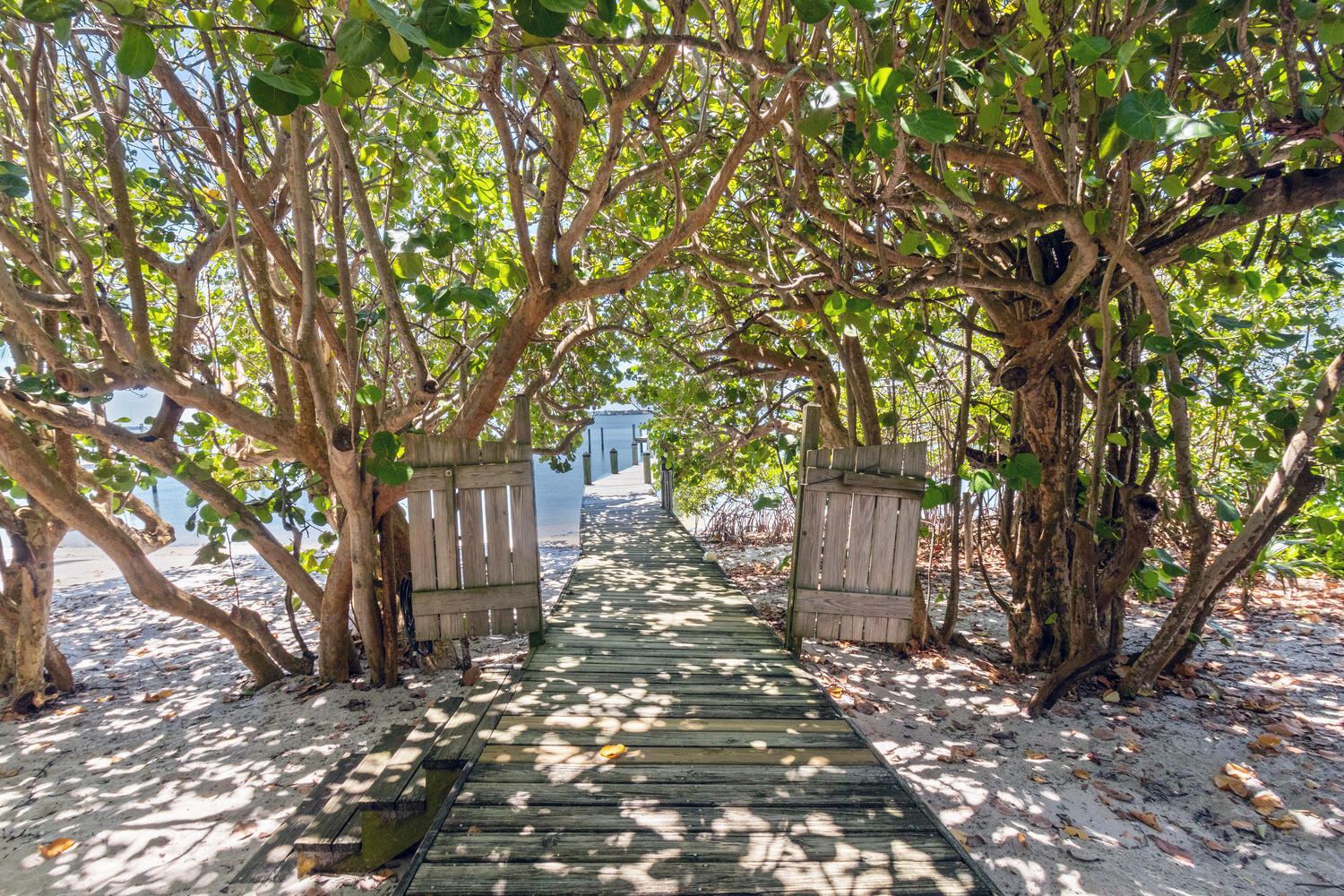 1031 SE Macarthur Boulevard