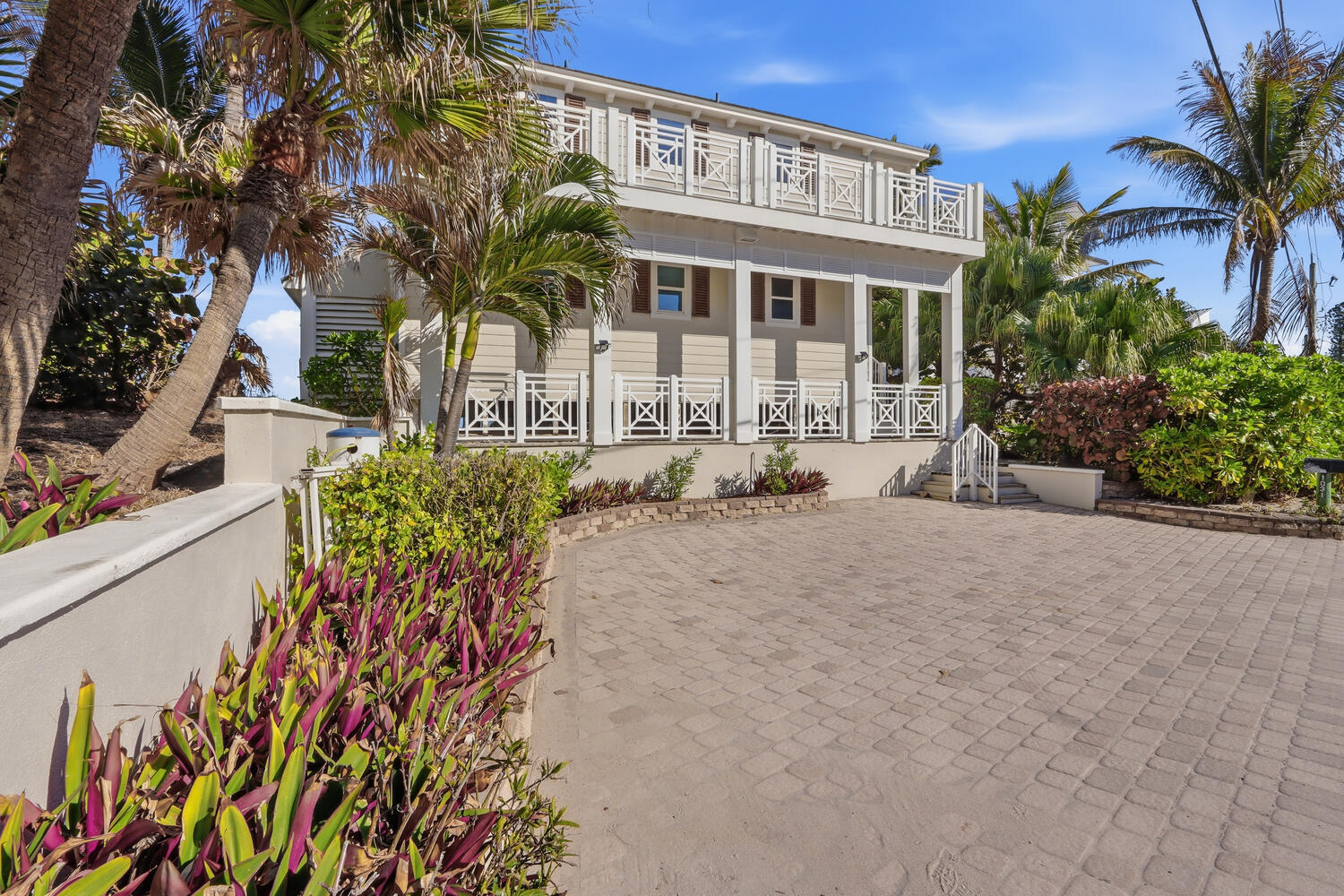 1031 SE Macarthur Boulevard