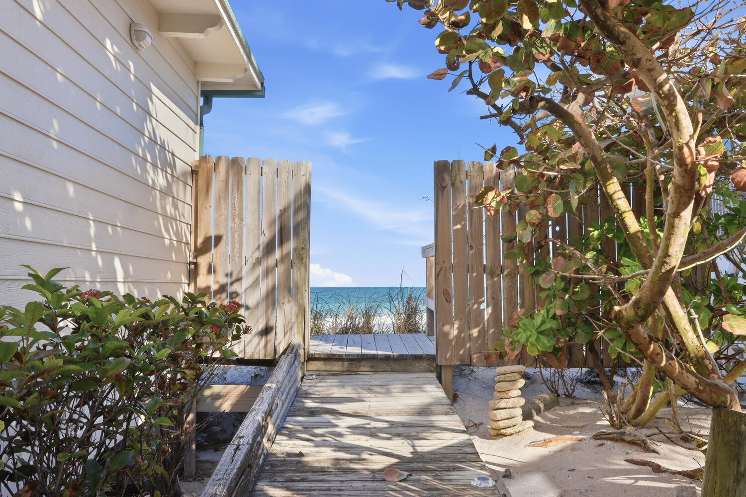 1031 SE Macarthur Boulevard