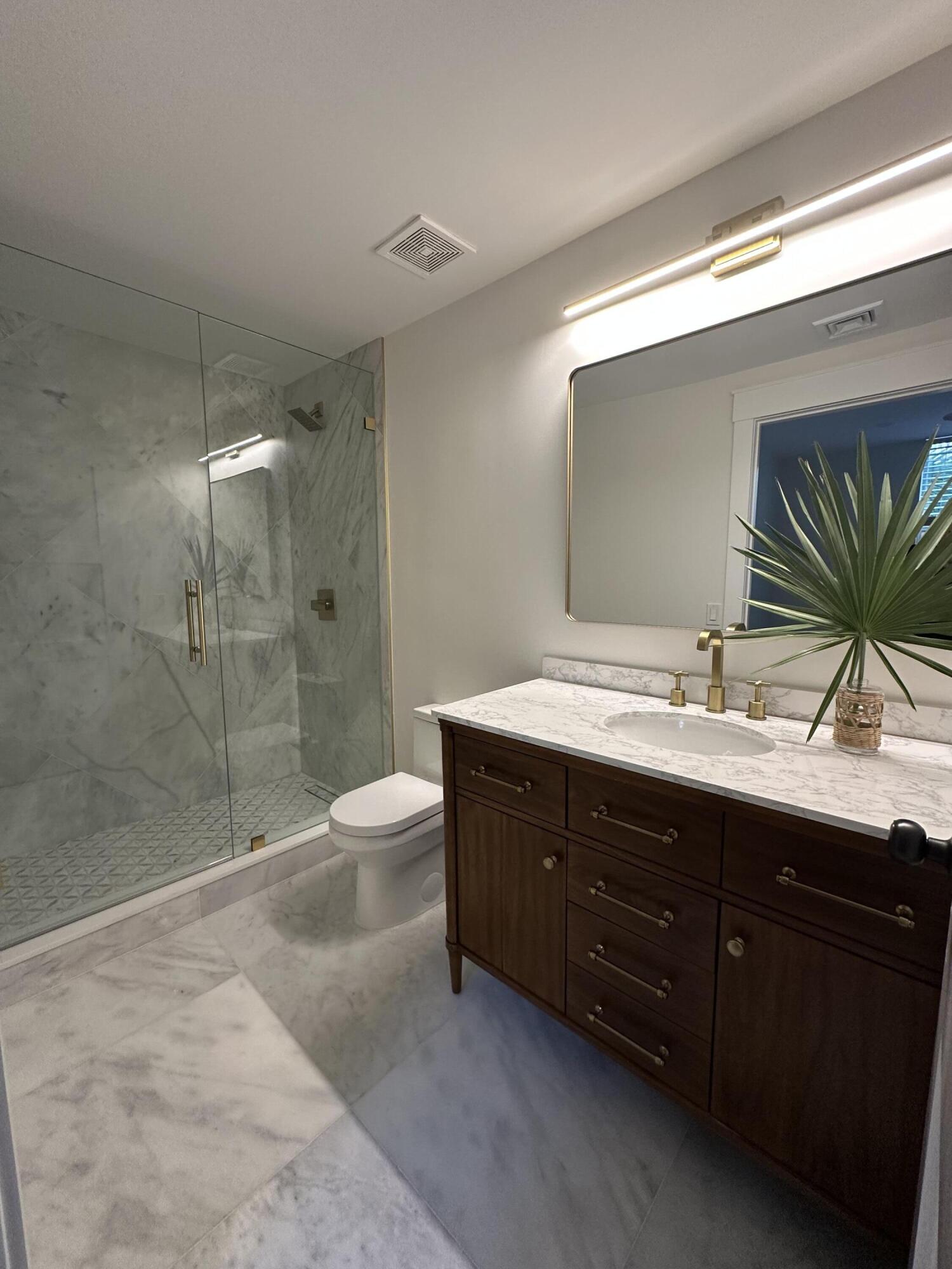 720 S Sapodilla Avenue 304