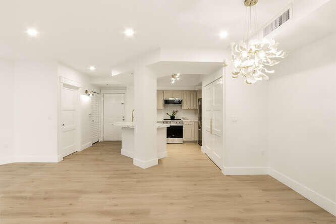 720 S Sapodilla Avenue 304