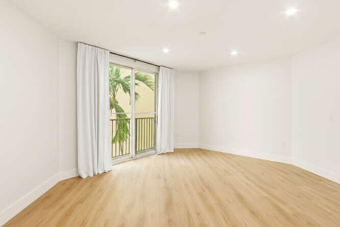 720 S Sapodilla Avenue 304