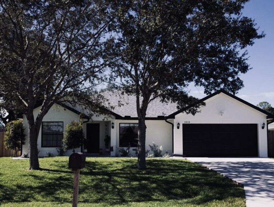 1818 SW Notre Dame Avenue, Port St. Lucie