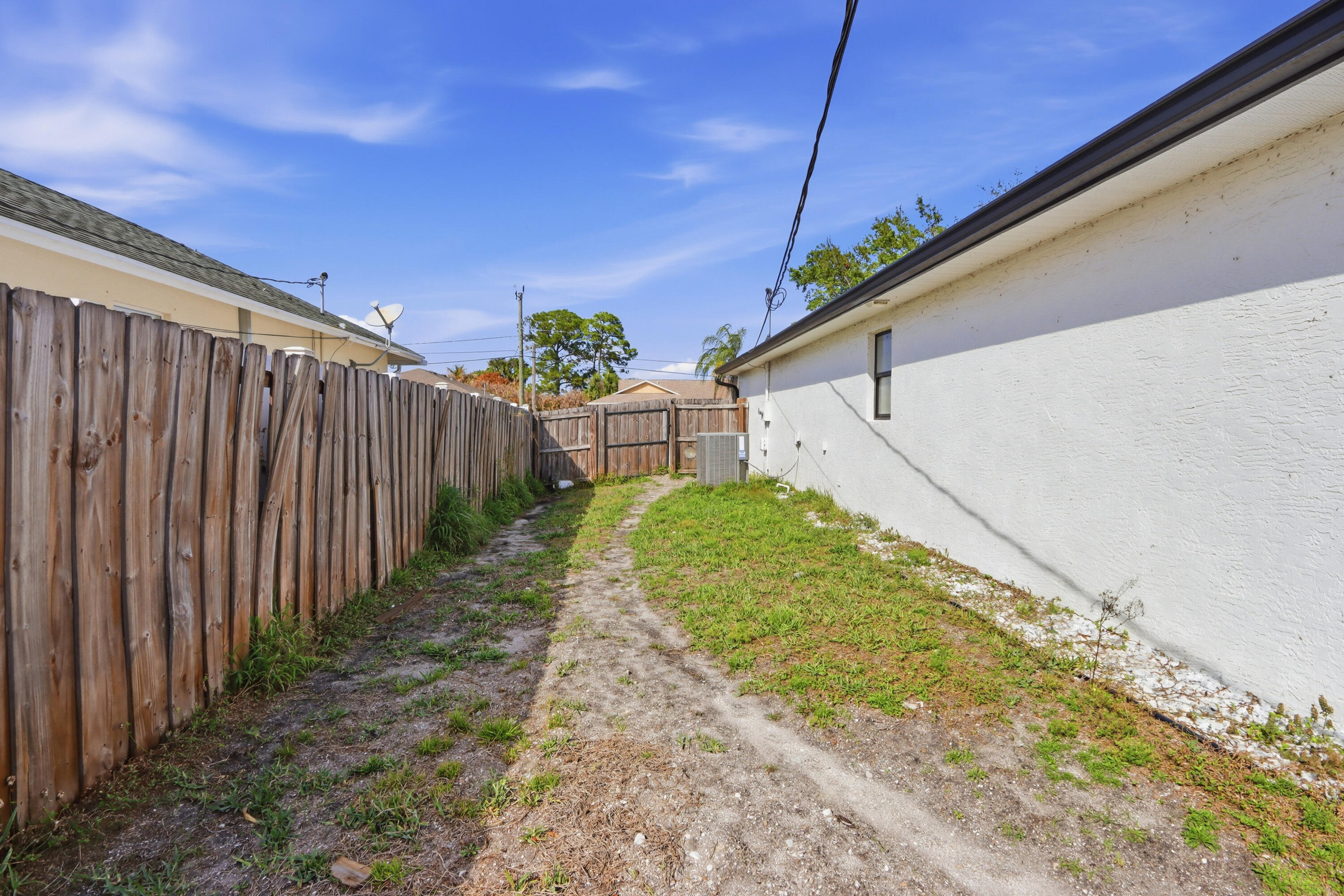 1818 SW Notre Dame Avenue, Port St. Lucie