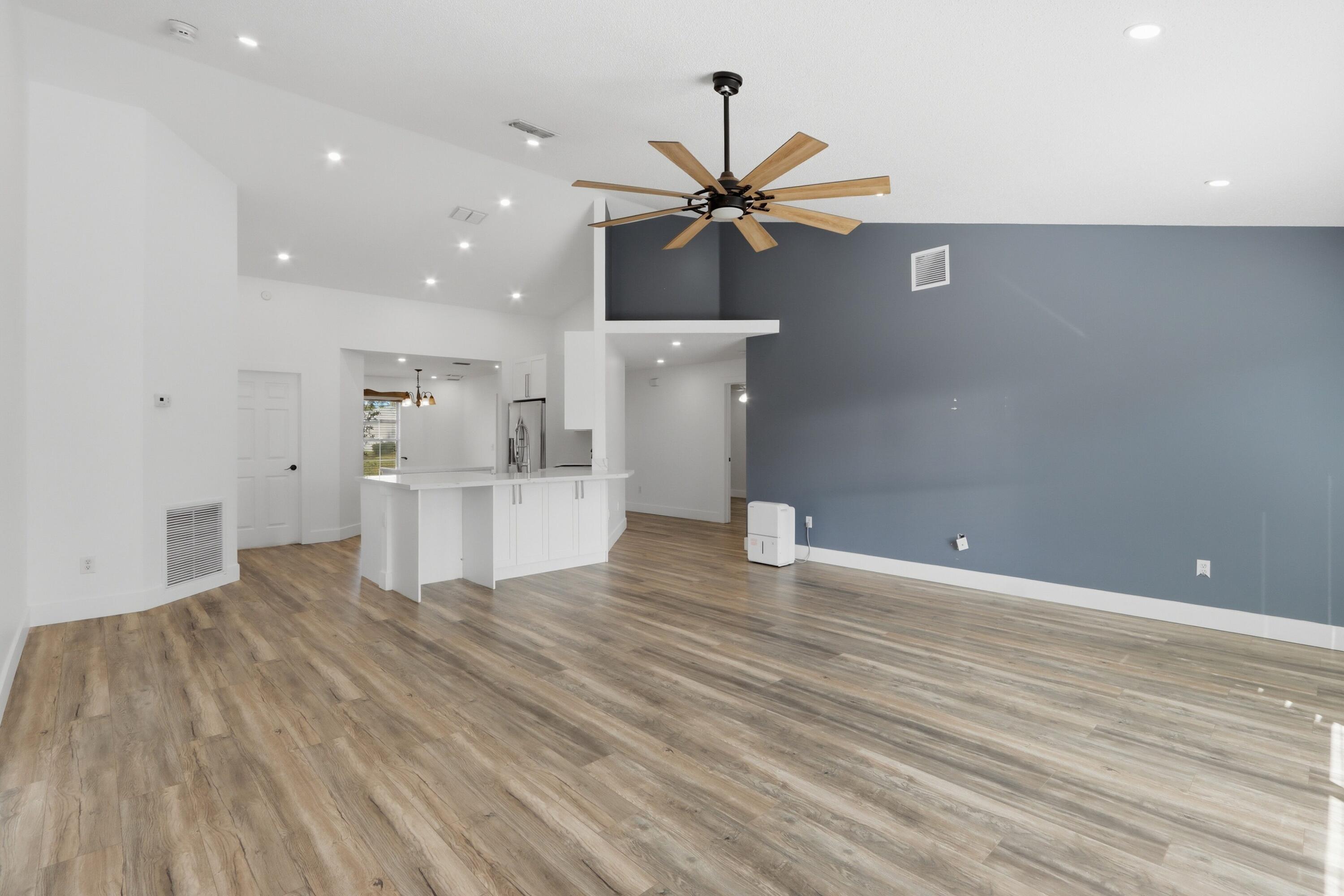 1818 SW Notre Dame Avenue, Port St. Lucie