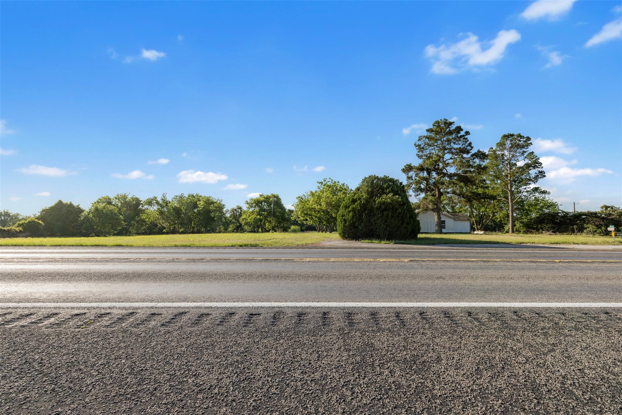 3009 S Highway 77