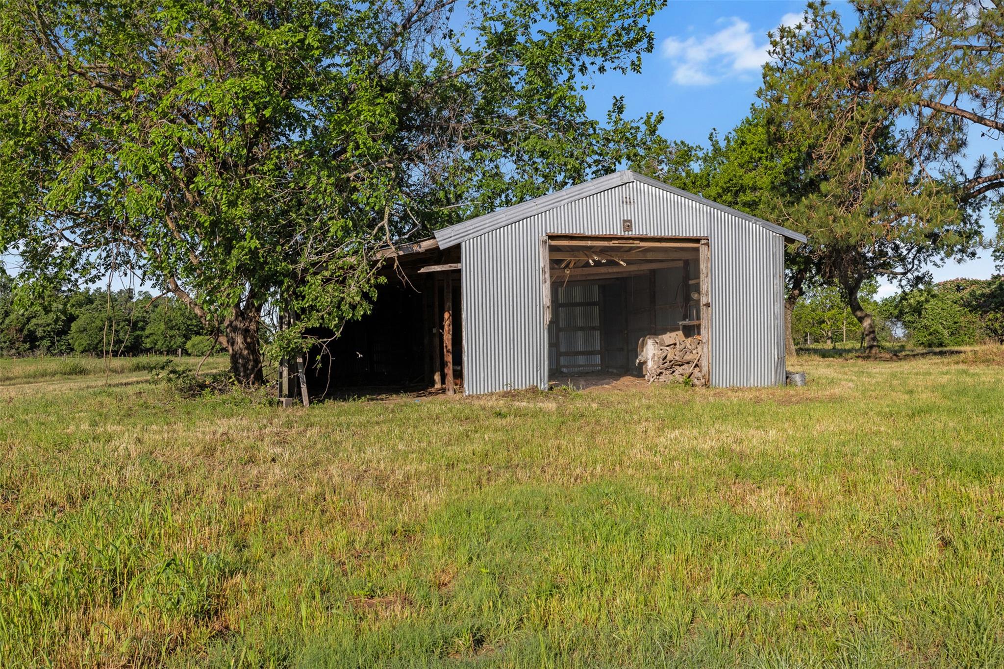 3009 S Highway 77